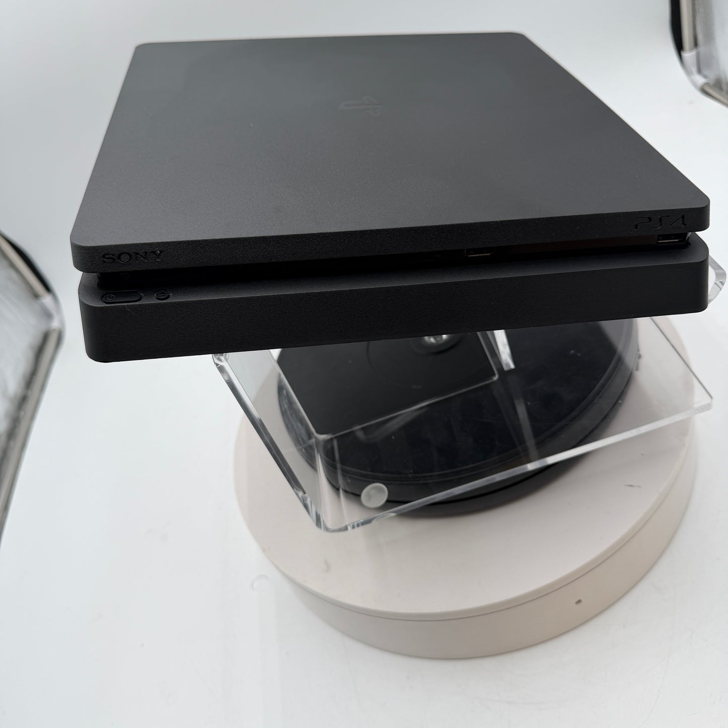 Sony PlayStation 4 Slim CUH-2215A 500GB Black Used w/ Box & Controller