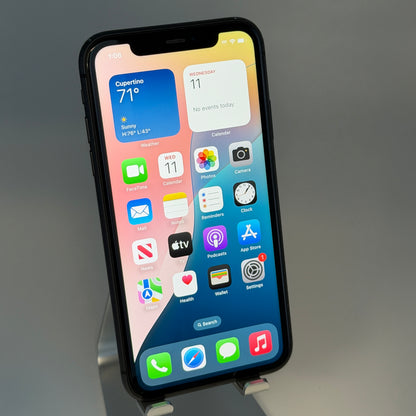 Unlocked Apple iPhone 11 64GB Black  READ!