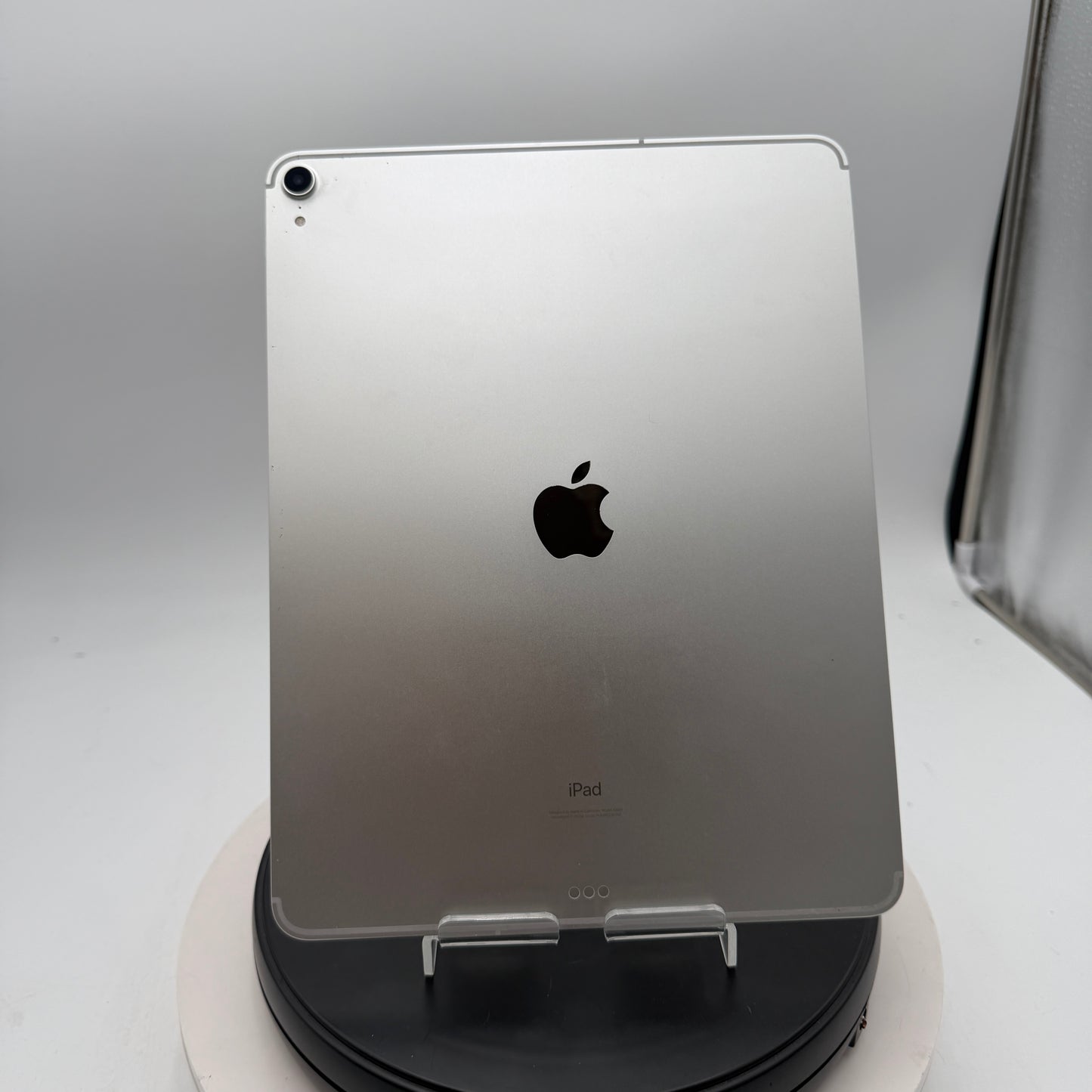Apple iPad Pro 12.9" 3rd Gen A2014 (2018) 256GB Silver WiFi + Cellular Unlocked BENT