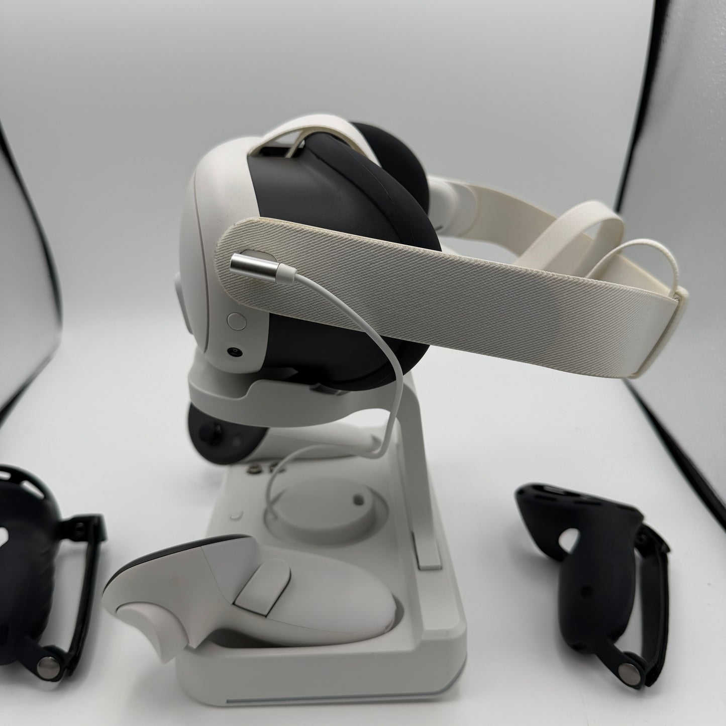 Meta Quest 3 512GB Standalone VR Headset S3A w/Dock