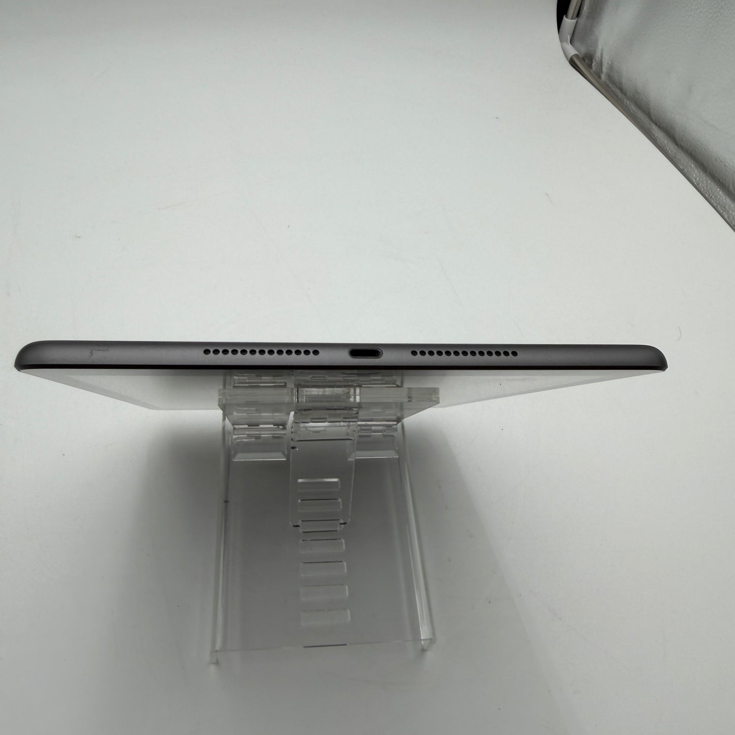 Apple iPad 8th Gen A2770 10.2 Inch 32GB Space Gray Wi-Fi Only