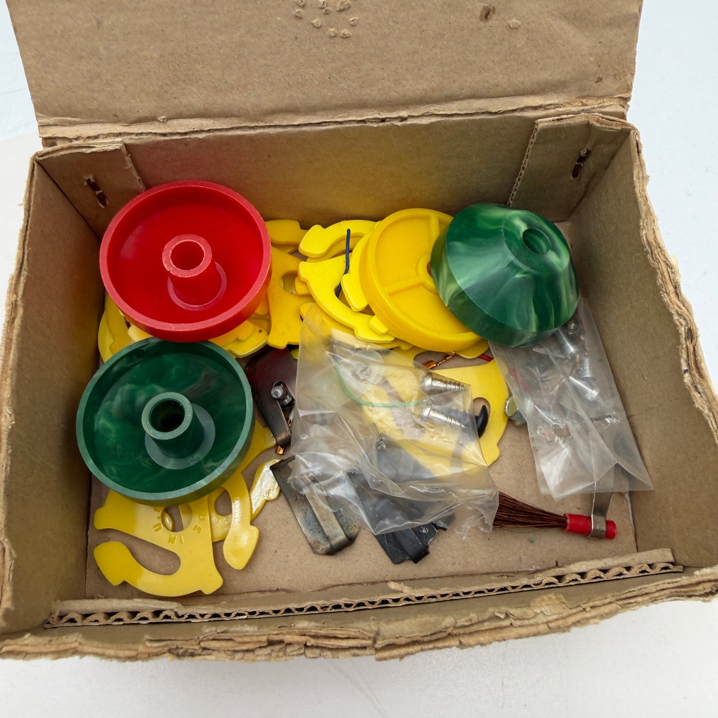 Lot of Untested Vintage Turntable Needles & Stylus Cartridges