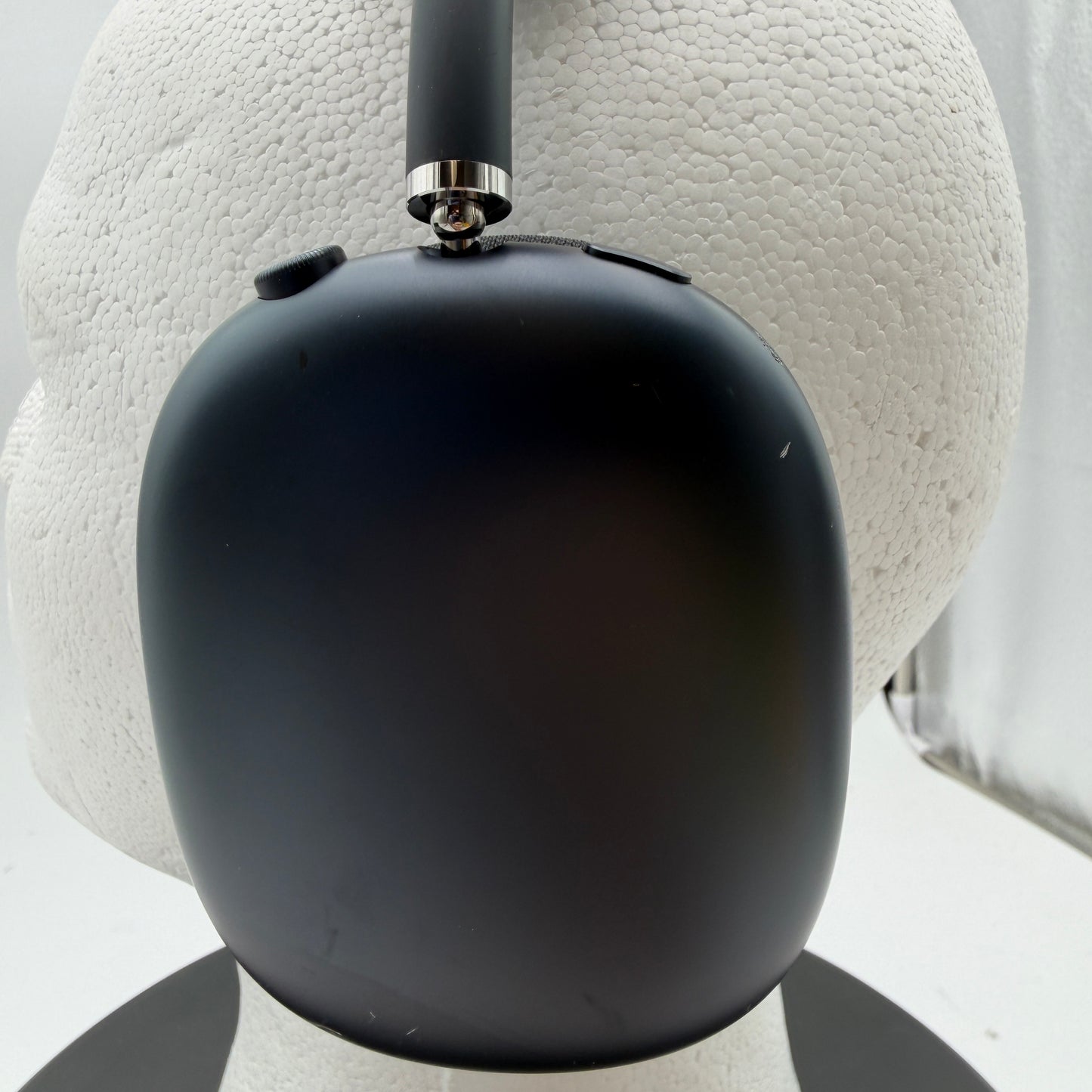 Apple AirPods Max A3184 USB-C (2024) Blue Scratch and Dent