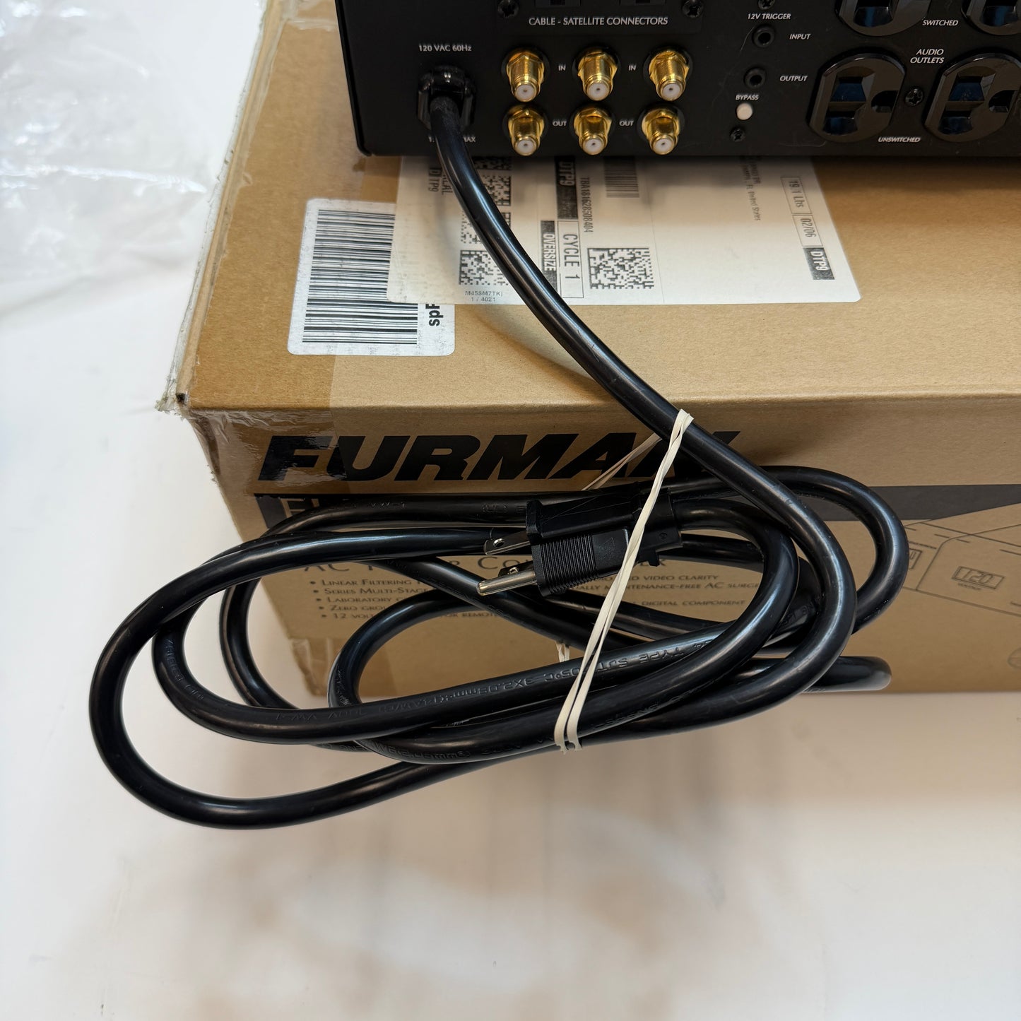 Furman Elite-15 DM i Linear Filtering AC Power Conditioner Black Used