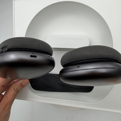 Apple AirPods Max A2096 Wireless Headphones (Lightning, 2020) Black READ