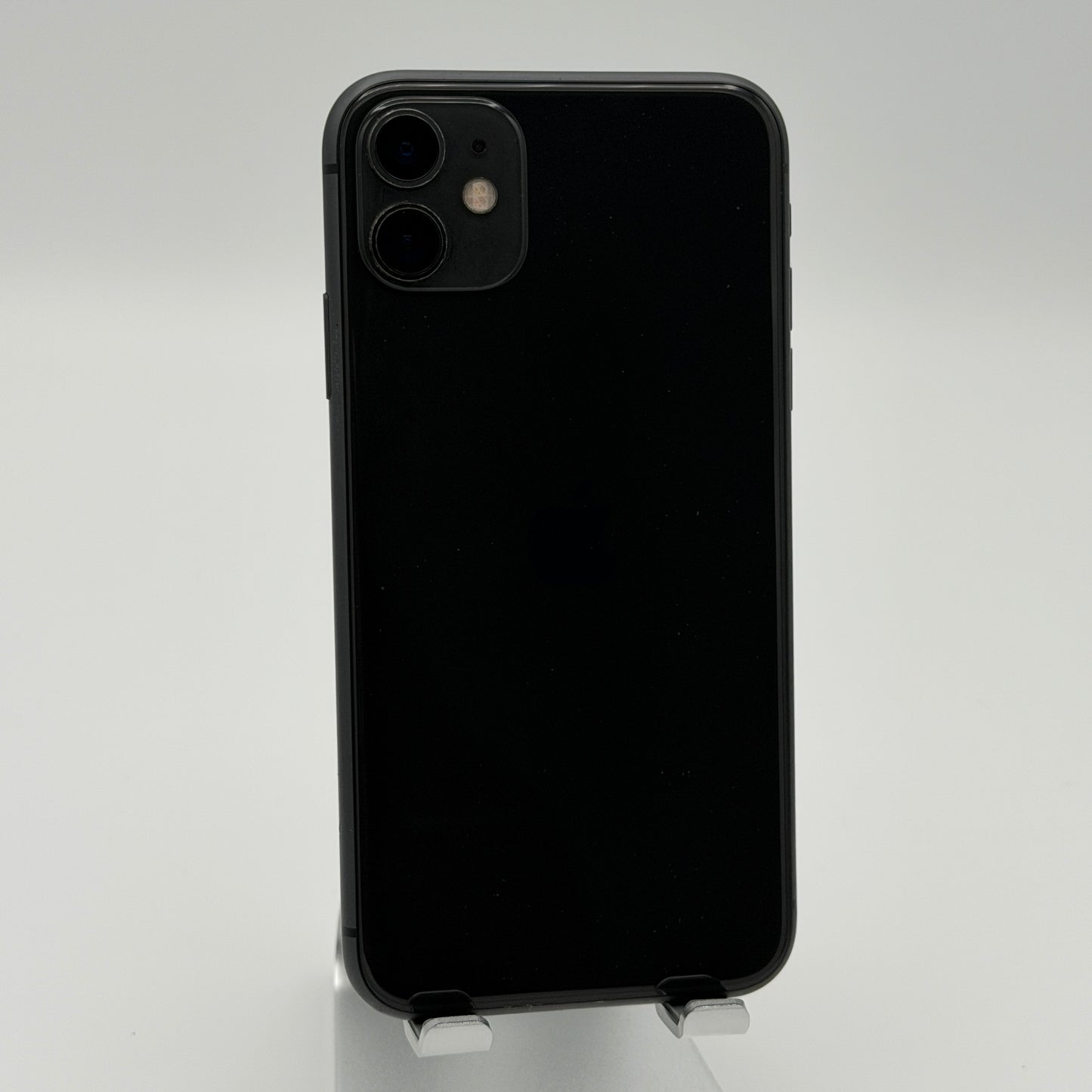 Unlocked Apple iPhone 11 64GB Black  READ!