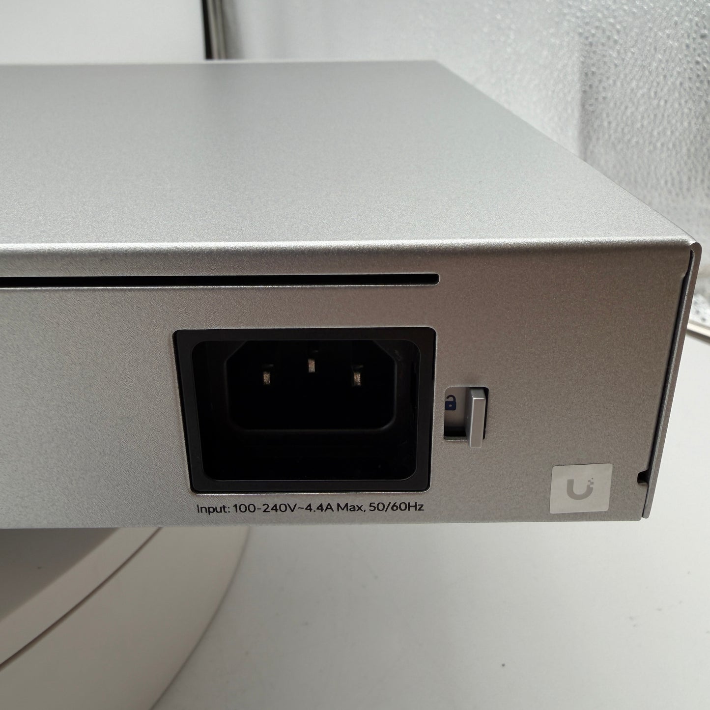 Ubiquiti UDM-SE Dream Machine Special Edition UniFi OS Console Security Gateway - Silver
