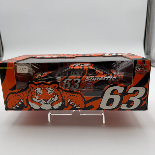 1/24 Mark Green Exxon Superflo 1999 Monte Carlo NASCAR Collectible Model