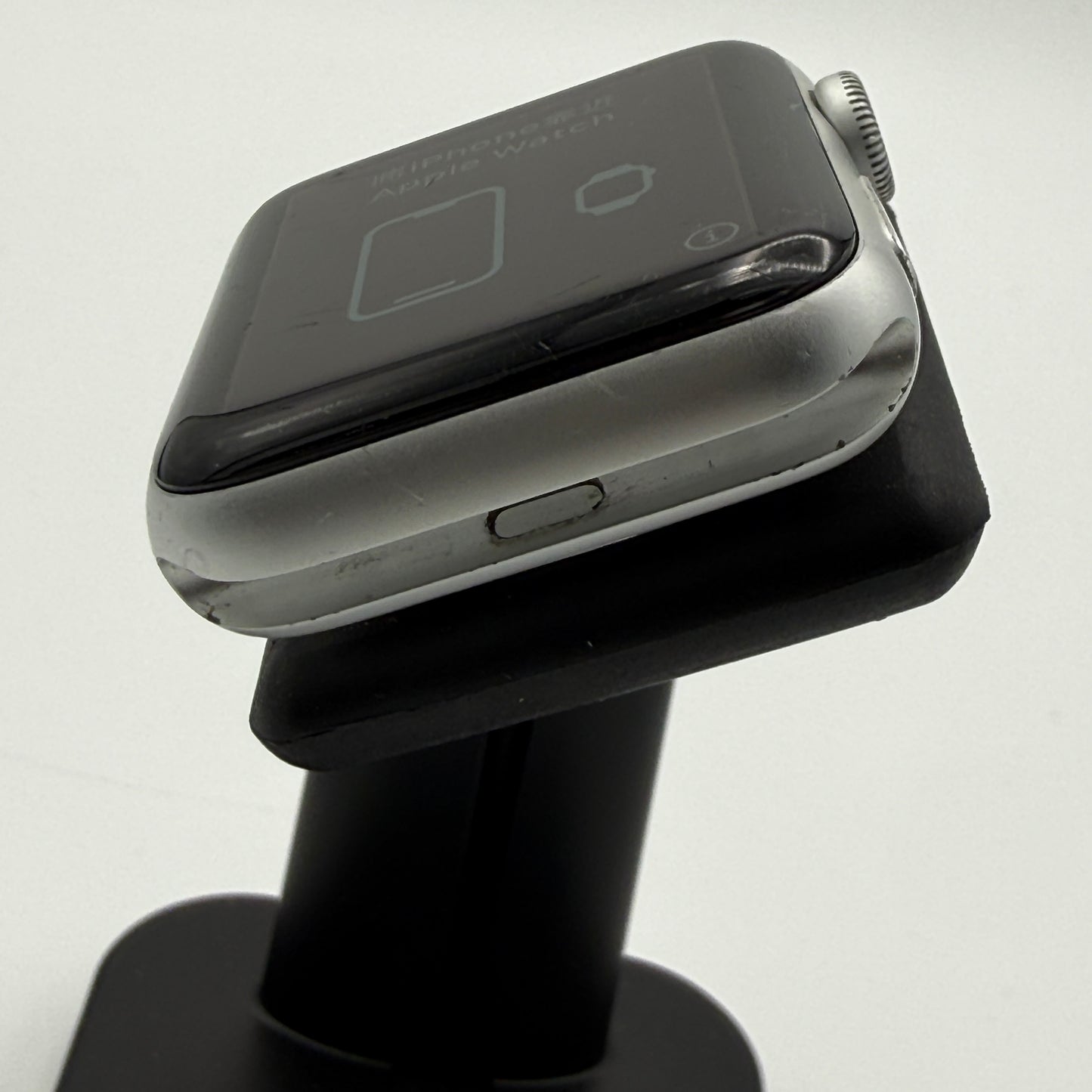 Apple Watch Series 3 GPS A1859 (2017) 42mm Silver Aluminum Sport Band