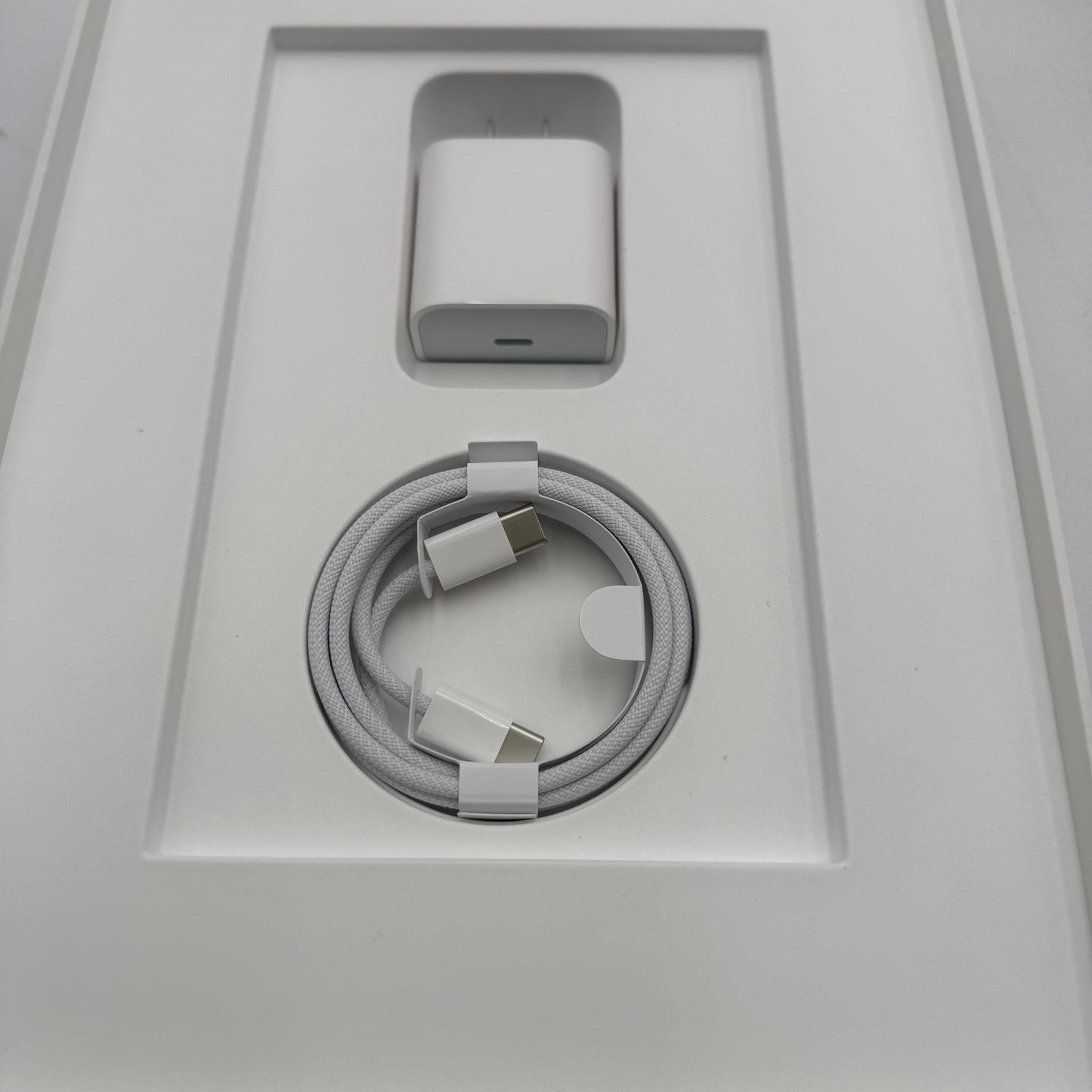 Unlocked  Apple iPad 11th Gen A16 (2025) 128GB WiFi + Cellular Blue OPEN BOX