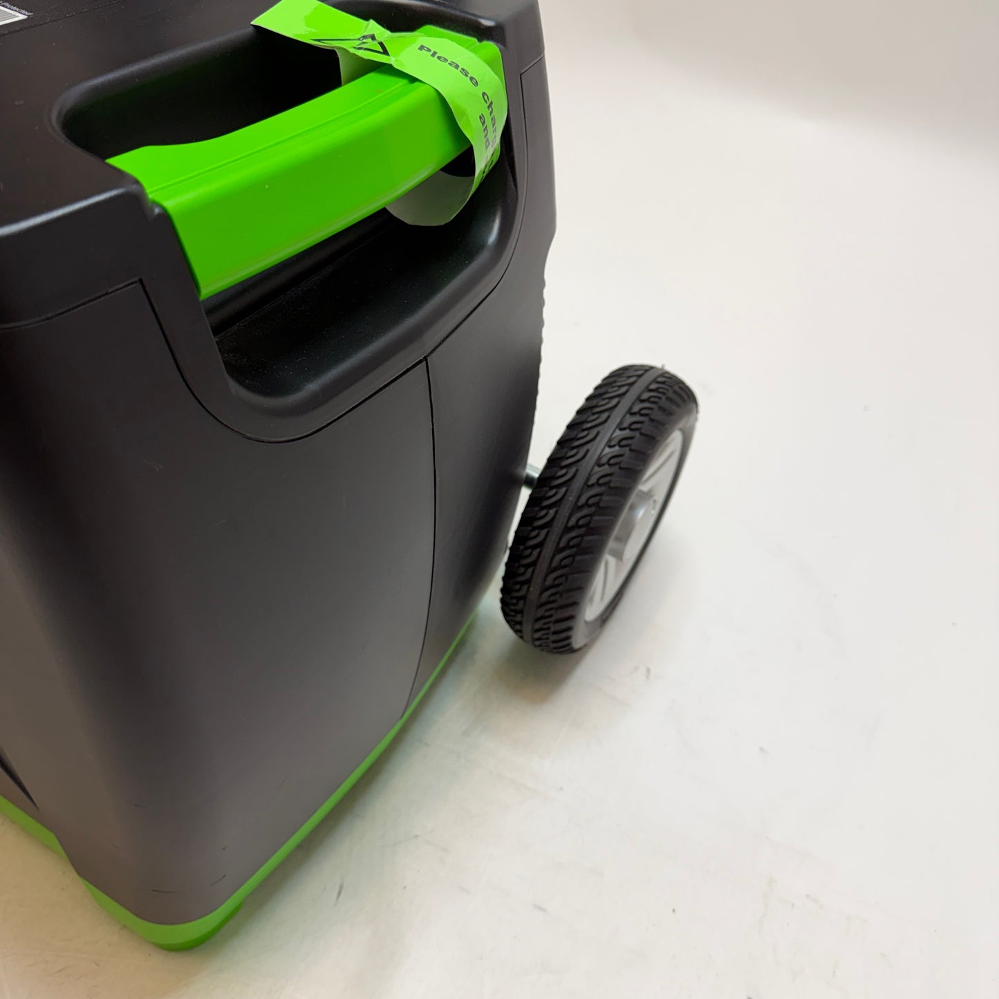 Natures Generator Elite Power Supply Green Used