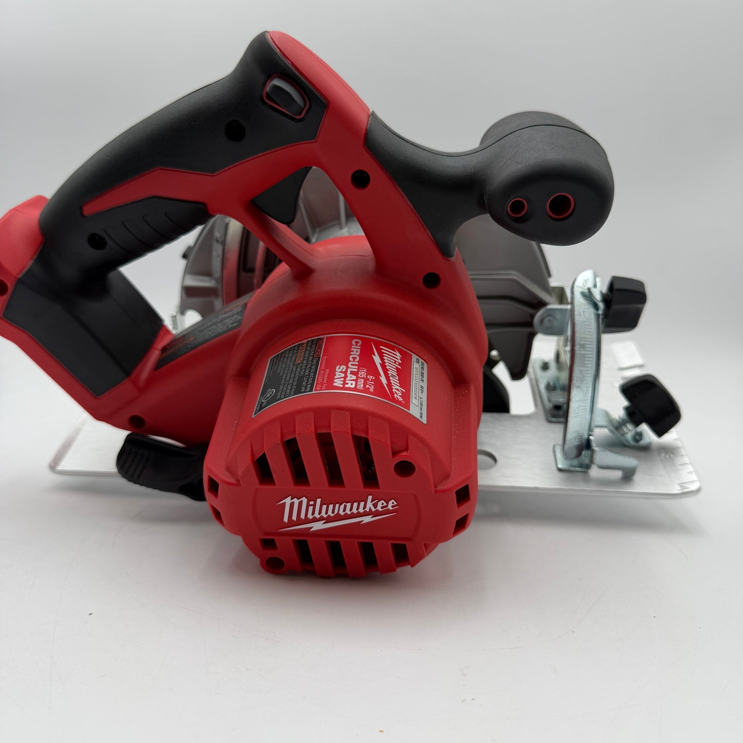 Milwaukee M18 Cordless 6-1/2 in. Circular Saw TOOL ONLY