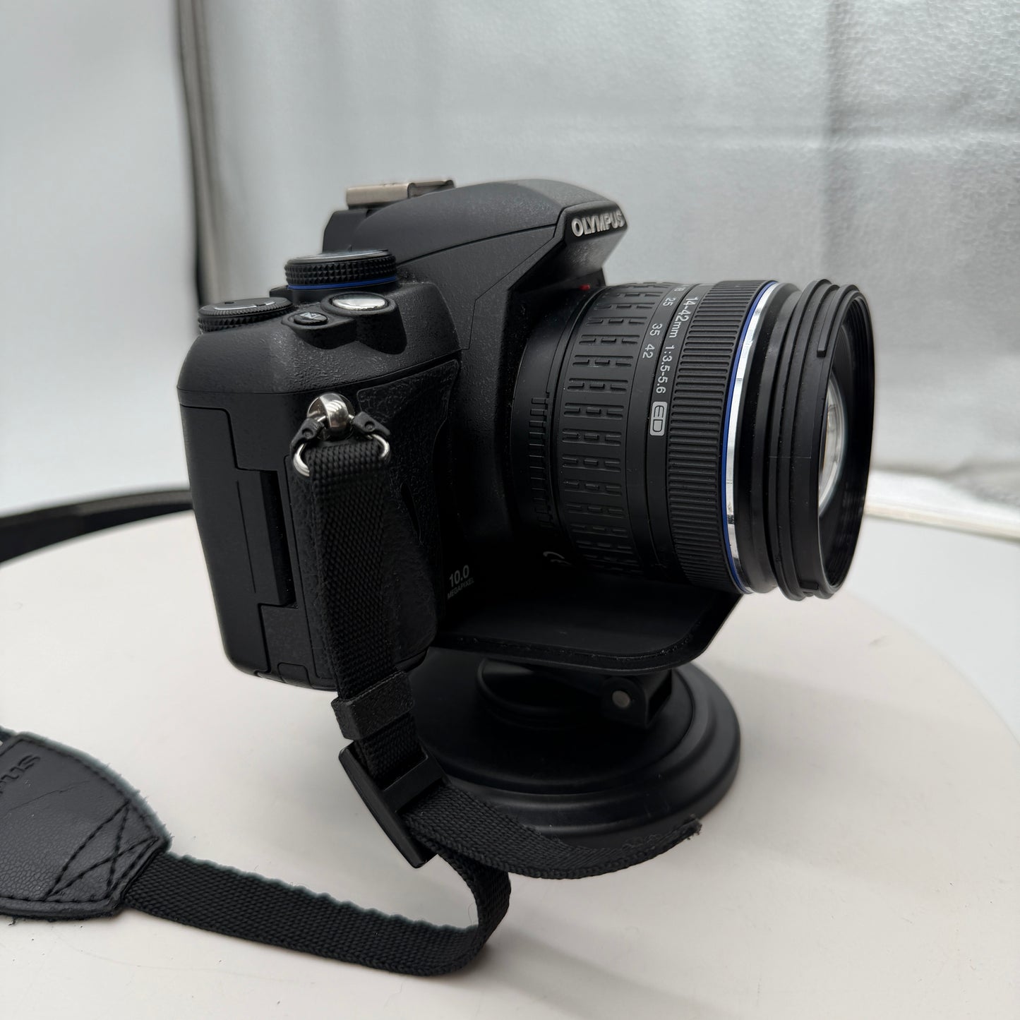 Olympus E-420 Digital Camera - Black
