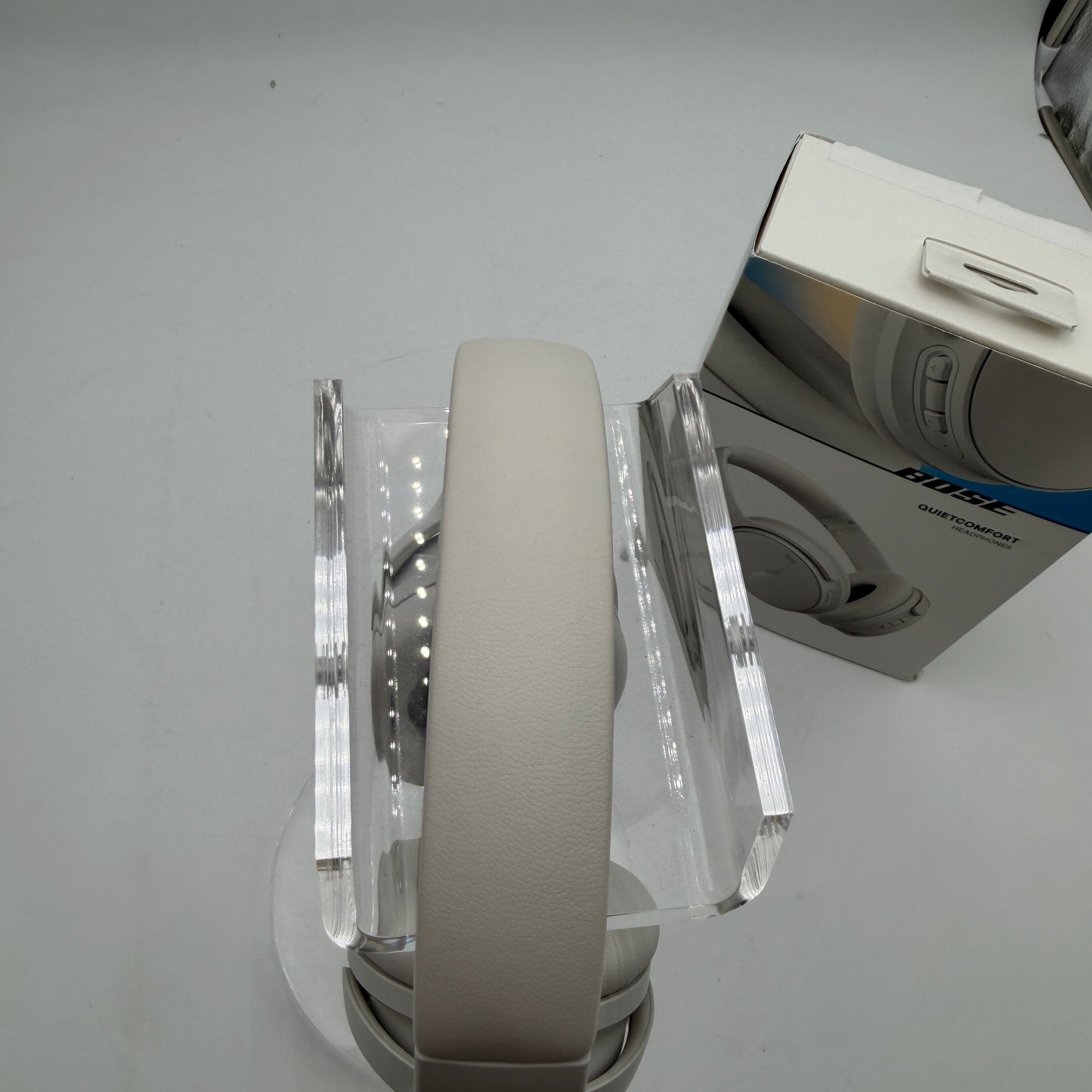 Bose QuietComfort Headphones 5V White Smoke with Box
