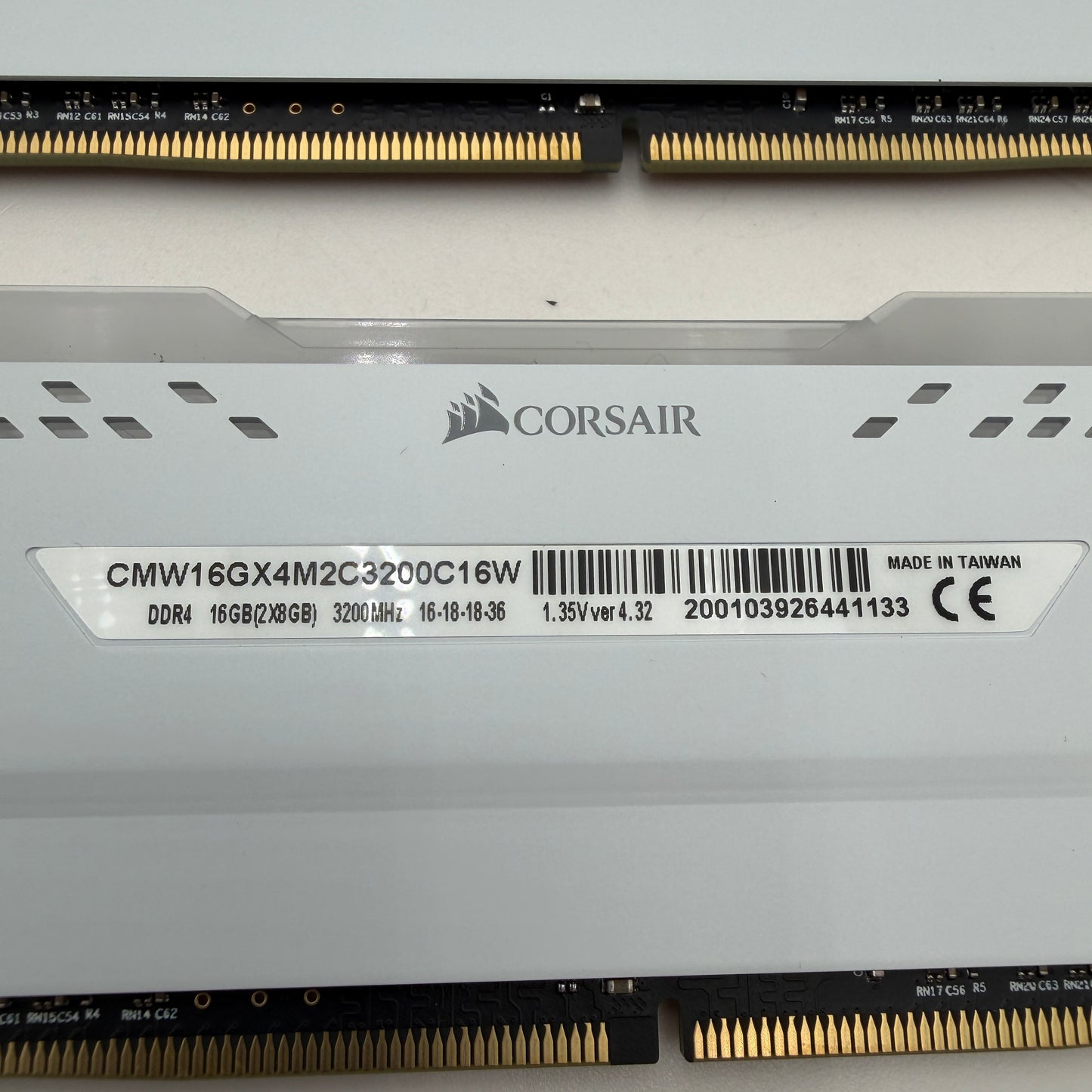 CORSAIR Vengeance RGB Pro 16GB (2x8GB) DDR4 3200MHz White RAM