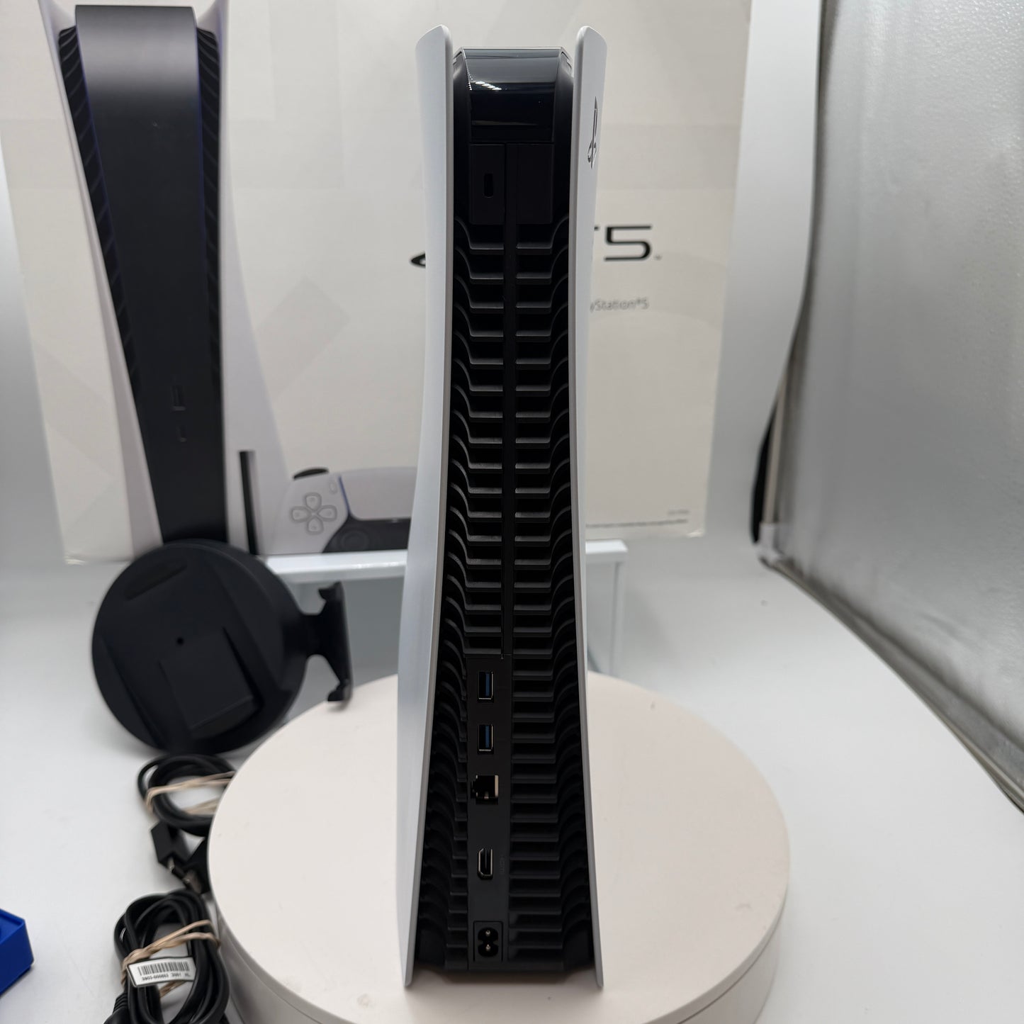 Sony PlayStation 5 Disc Edition (CFI-1115A) 825GB White Used With Box 1 Controller