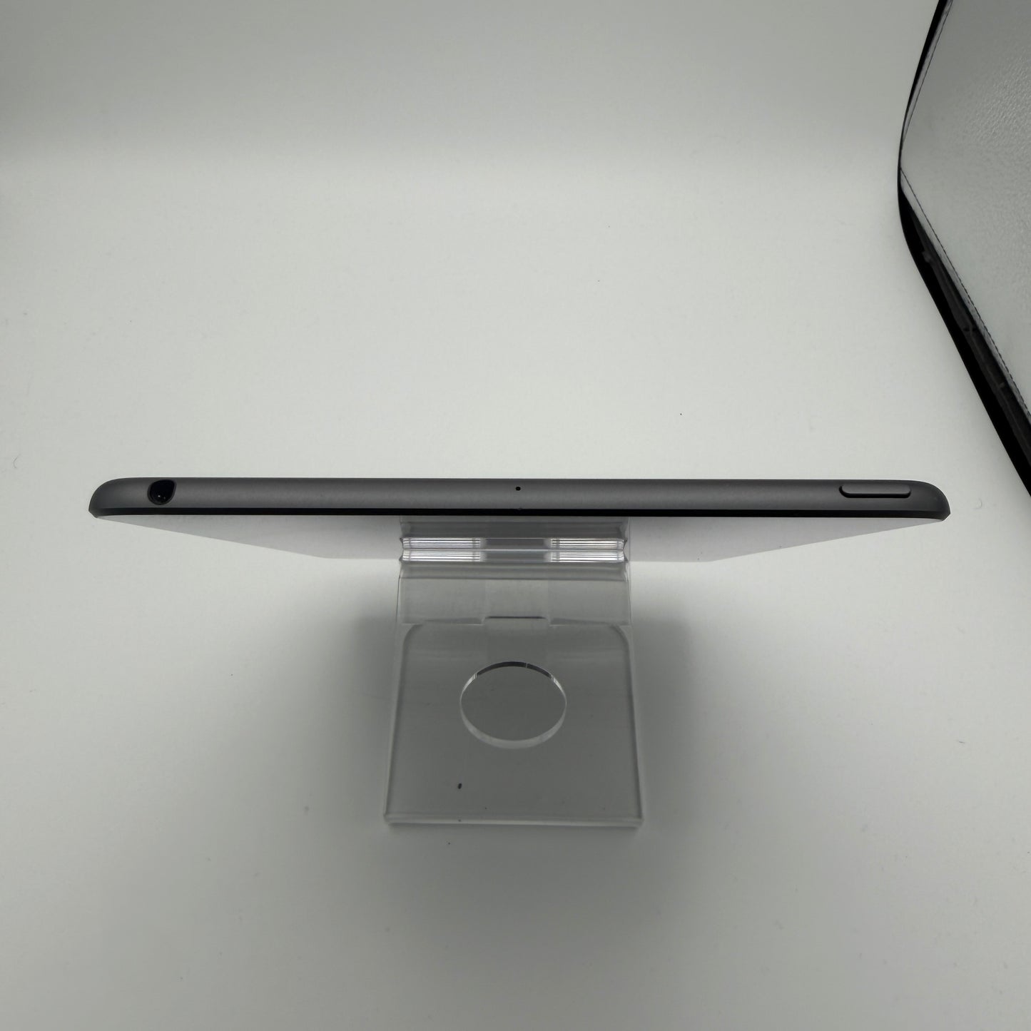 Apple iPad Mini 5th Gen A2133 64GB Wi-Fi - Space Gray