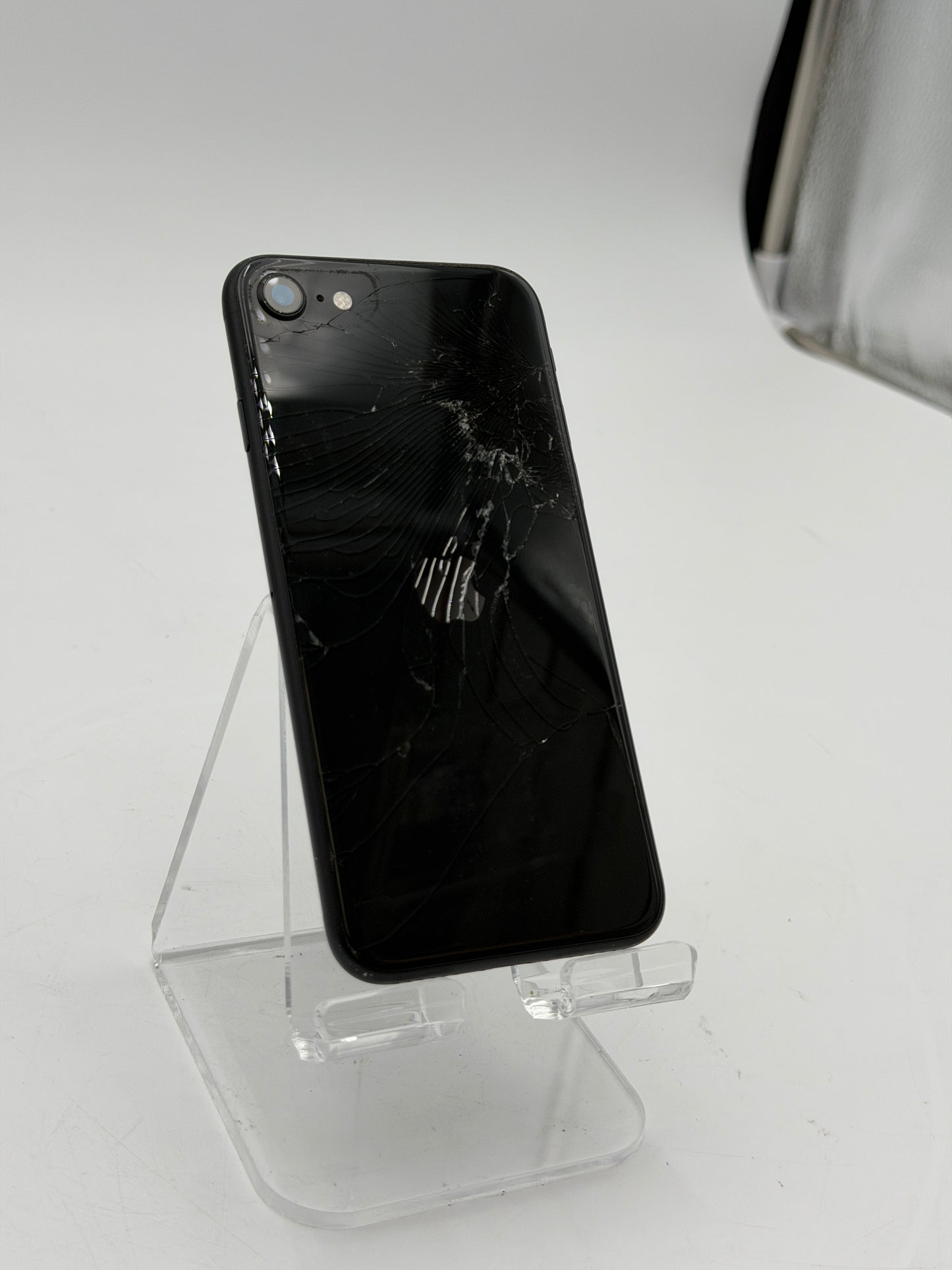 Used Apple iPhone SE 2nd Gen 64GB Black A2275 READ