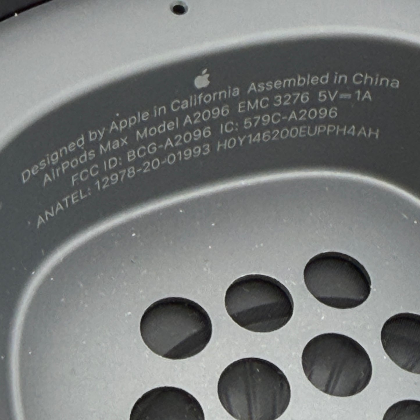 Apple AirPods Max A2096 Black Headphones with A2301 Smart Case
