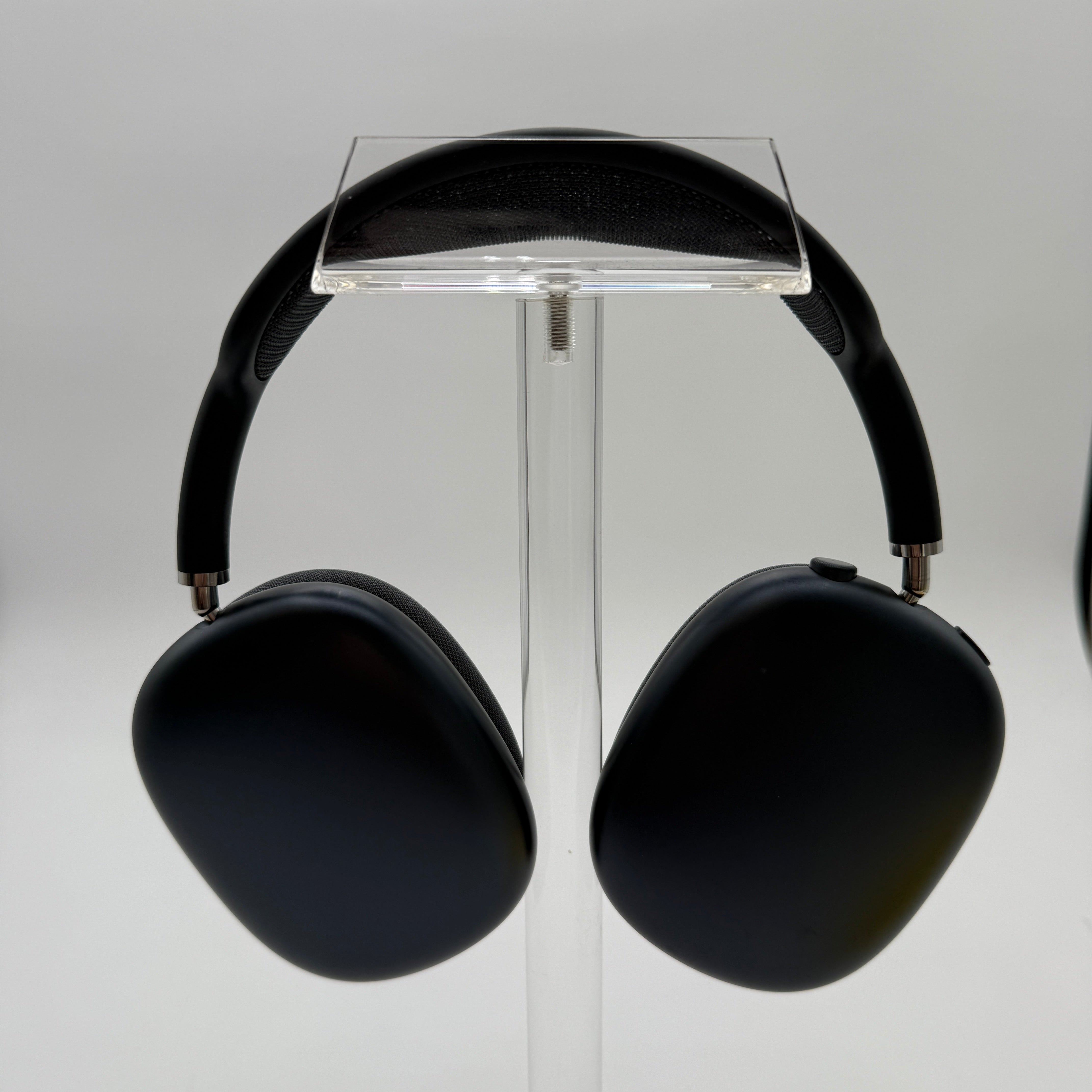 Apple AirPods Max with Smart Case in Space Gray