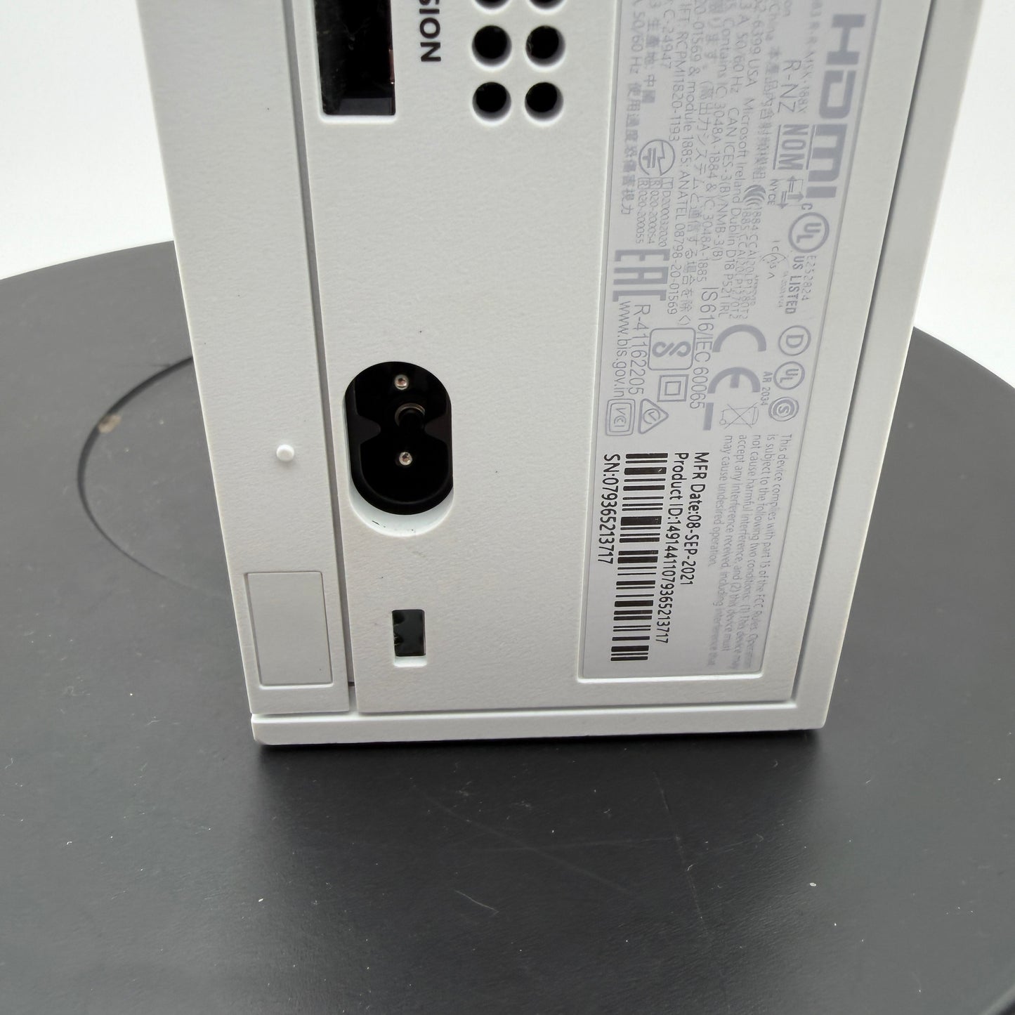 Microsoft Xbox Series S (1885) 2020 Video Game Console, White, 500GB, 1 Controller