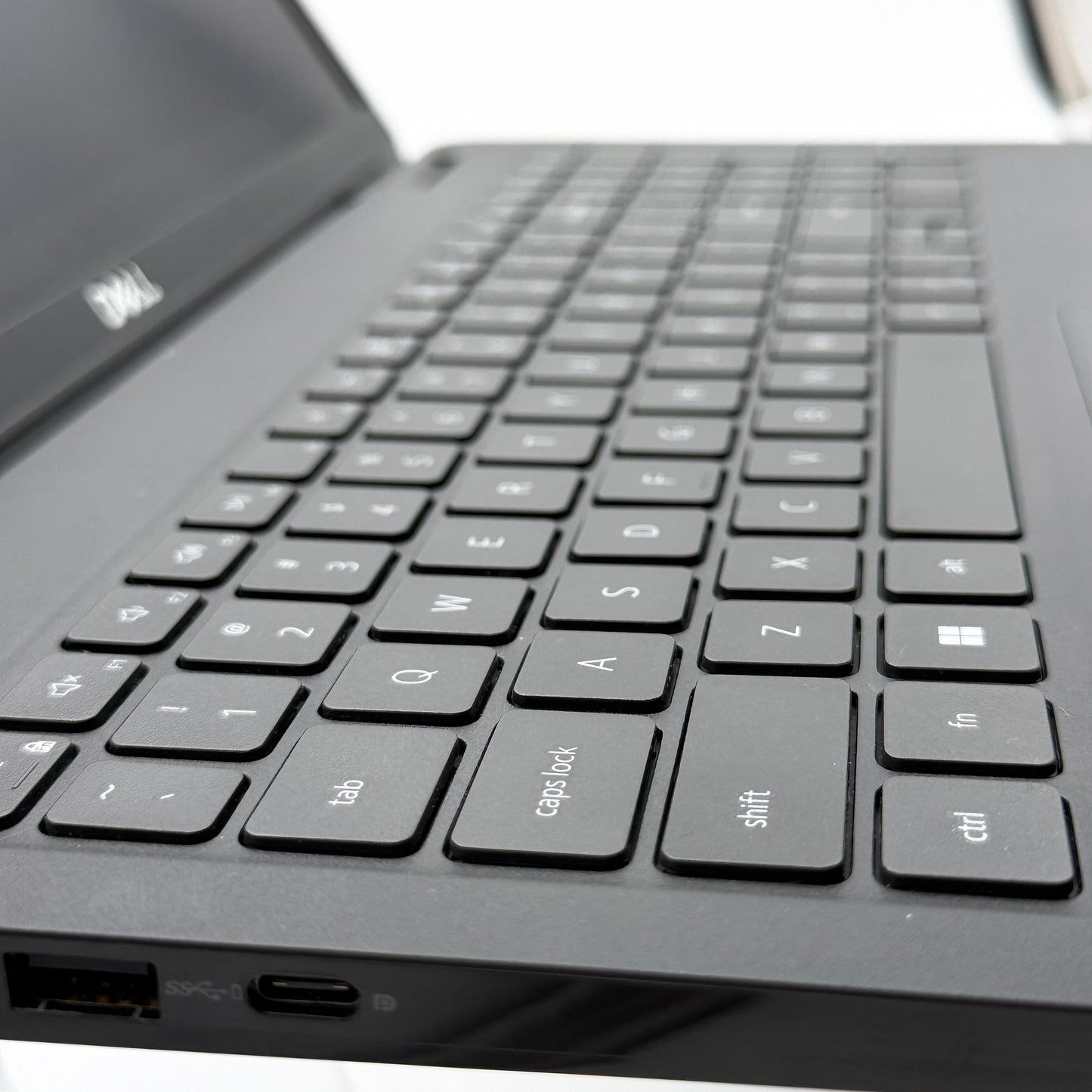 Dell Latitude 3520 15-inch Core i5 16GB RAM 256GB Laptop Black