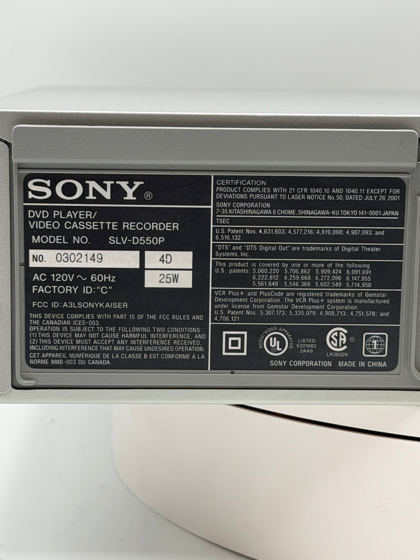 Sony SLV-D550P VCR/DVD Player Combo