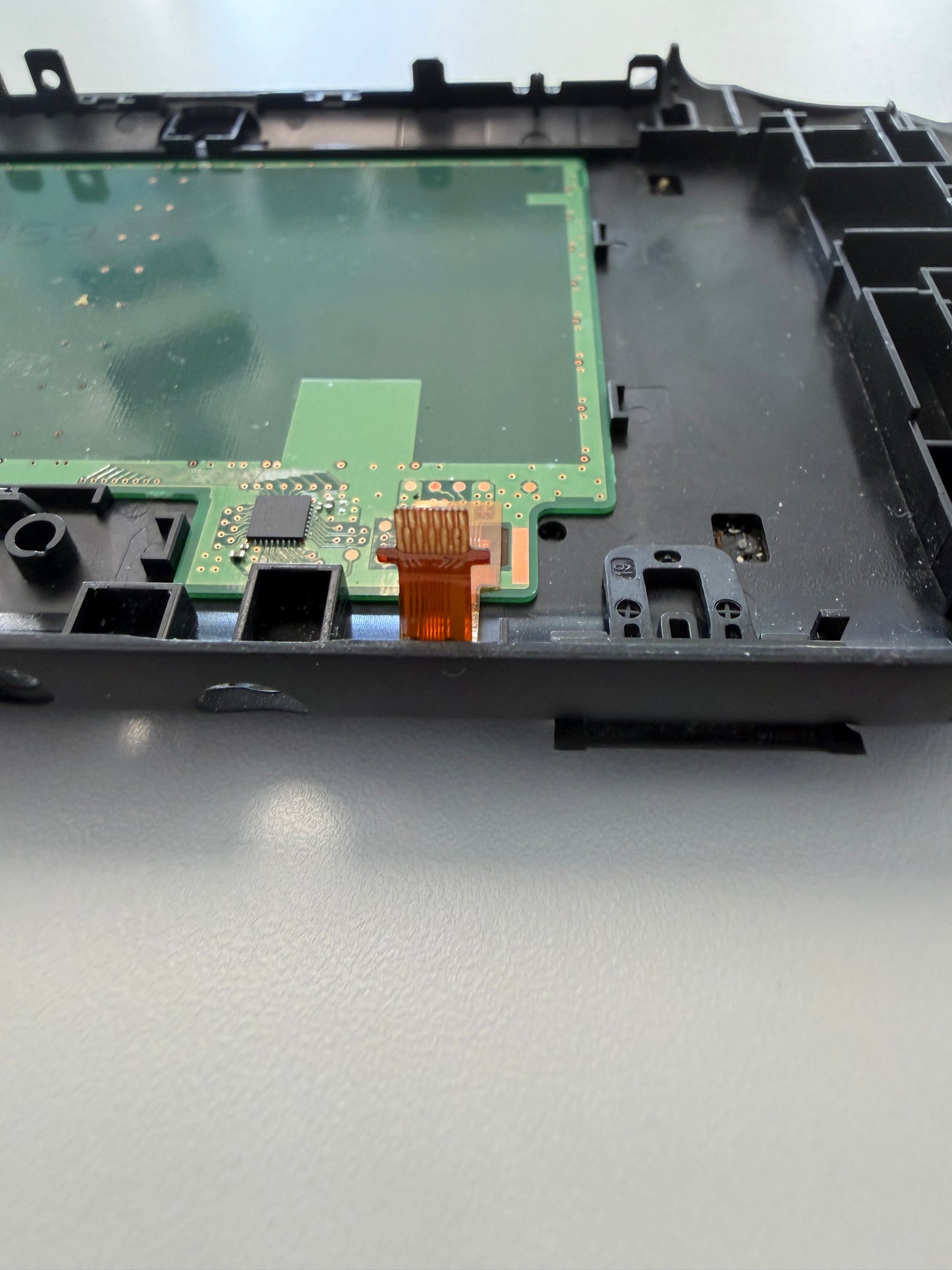 Sony PlayStation Vita Slim PCH-2001 Black For Parts or Repair