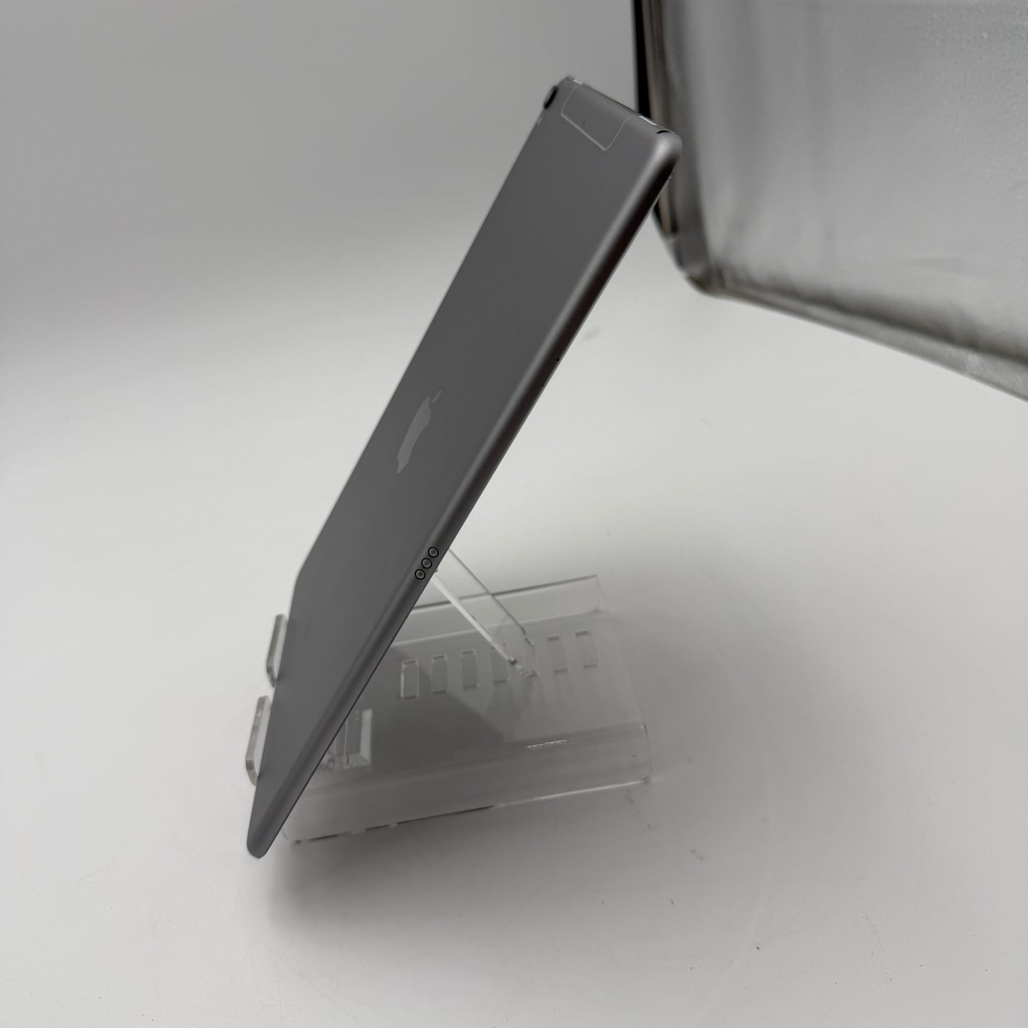 Apple iPad Pro 10.5-inch A1709 64GB Cellular Unlocked Silver Used With Box