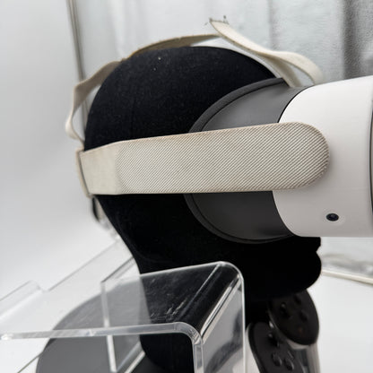 Meta Quest 3s VR Virtual Reality Headset 128GB White with Controllers READ