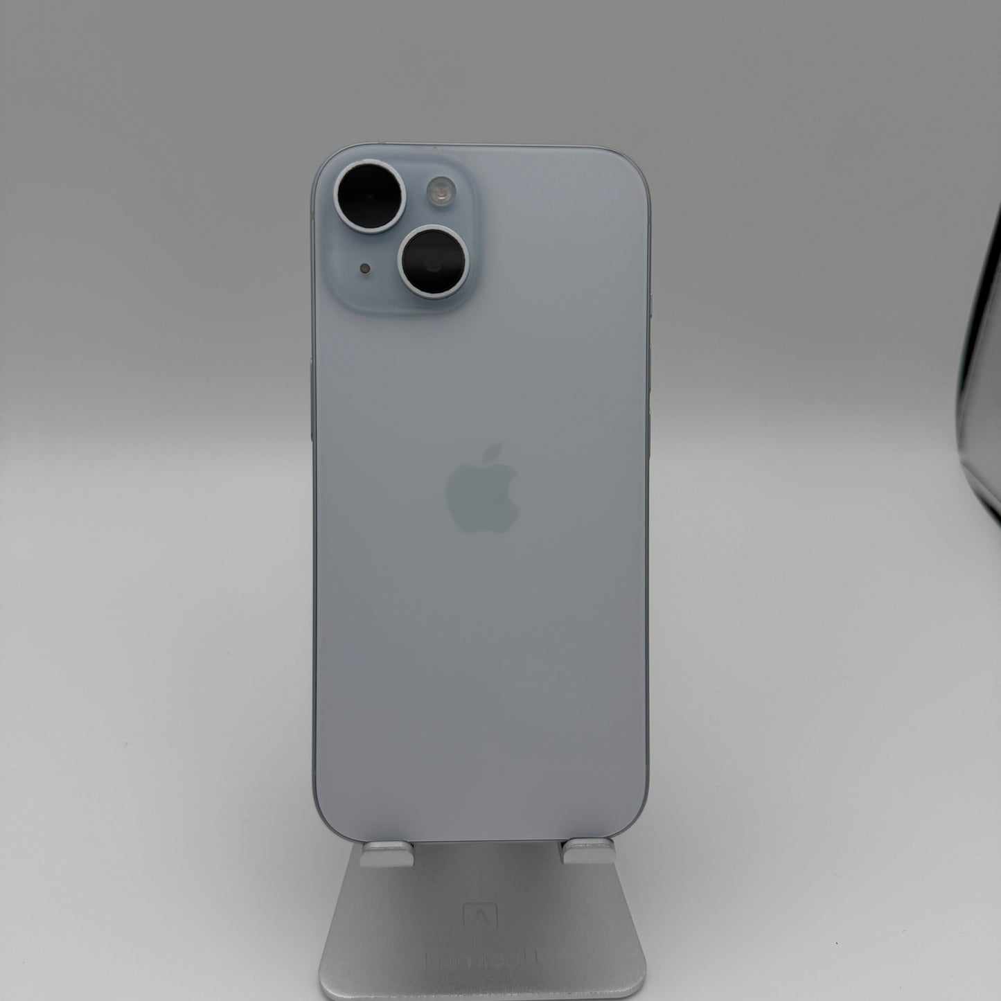 Apple iPhone 15 6.1 inch 128GB White AT&T READ