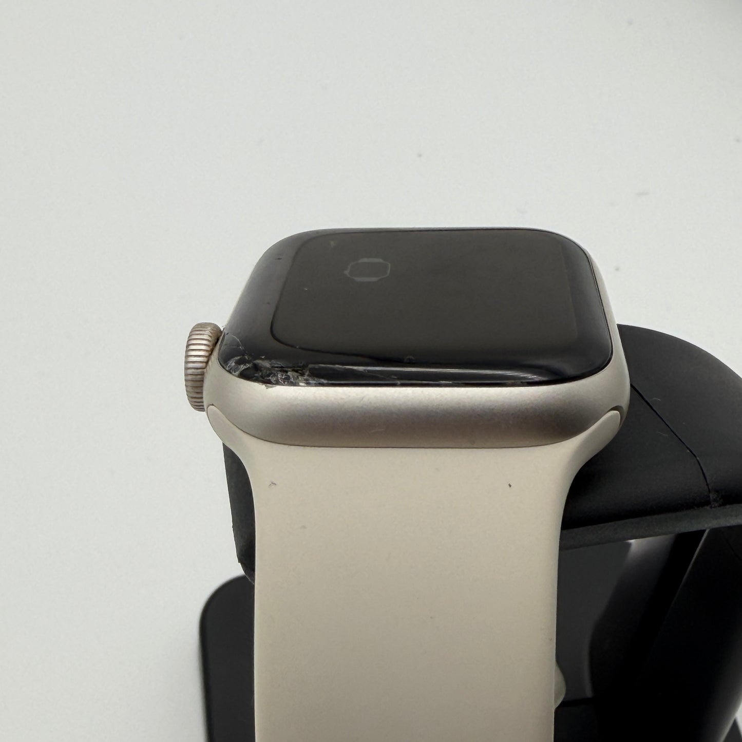 Apple Watch SE 2 GPS + Cellular 40mm Aluminum Smart Watch - Silver/Starlight