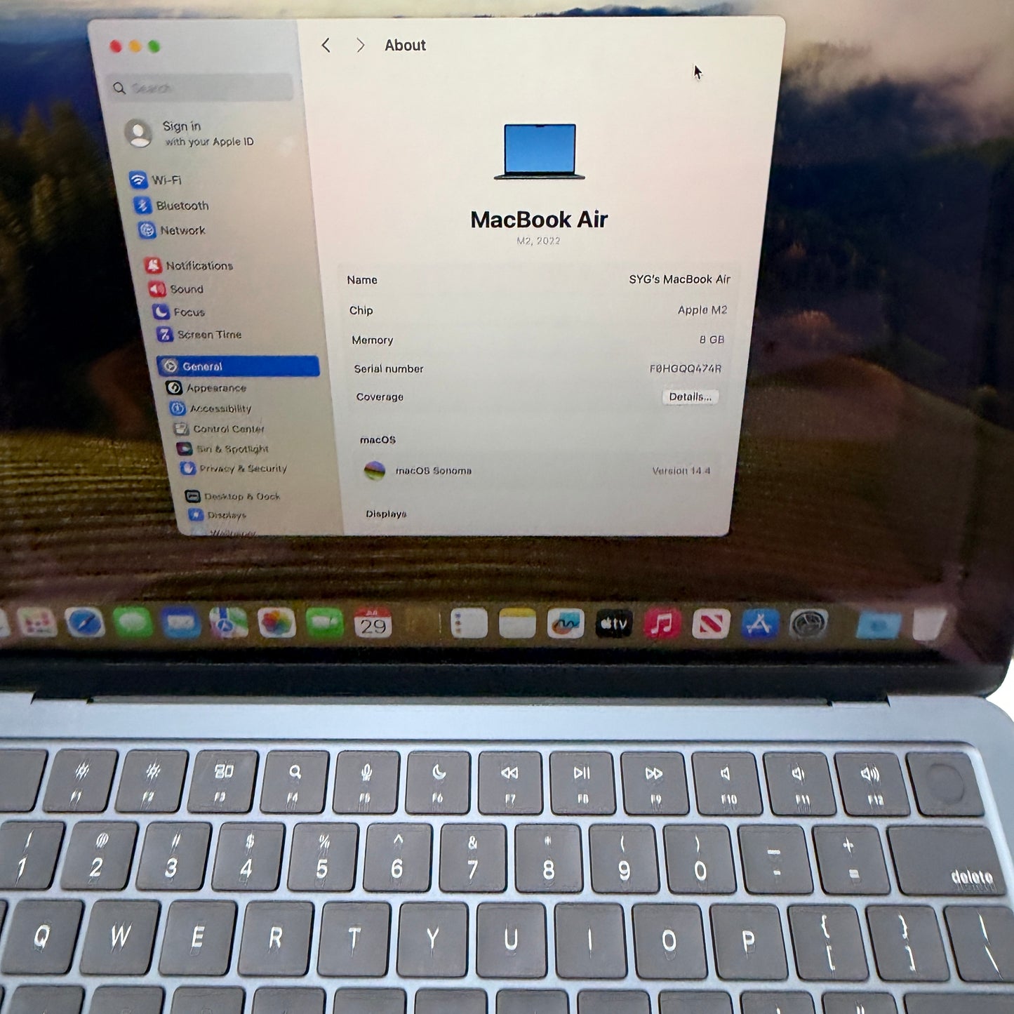 Apple MacBook Air 13-inch M2 A2681 2023 8GB 256GB 100% Batt Black