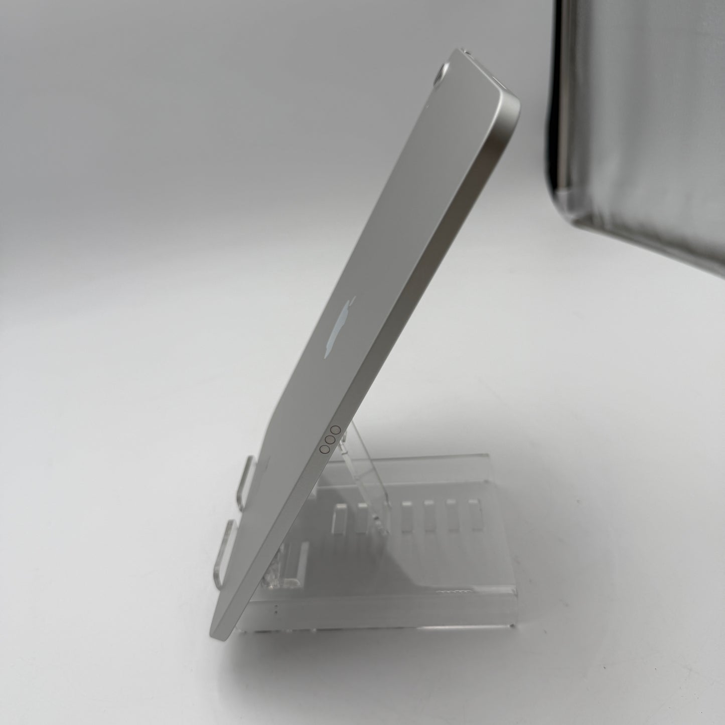Apple iPad (10th Gen) A2696 256GB Silver With Box