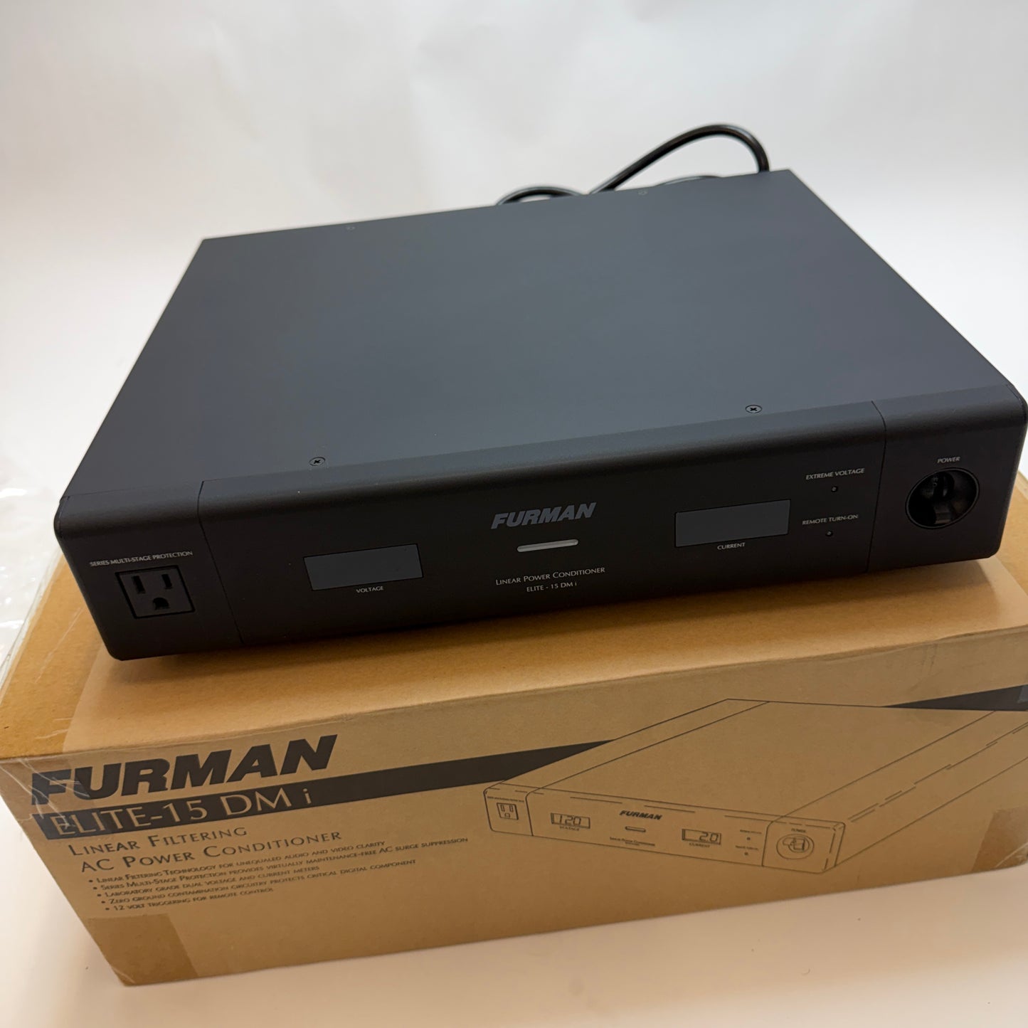 Furman Elite-15 DM i Linear Filtering AC Power Conditioner Black Used