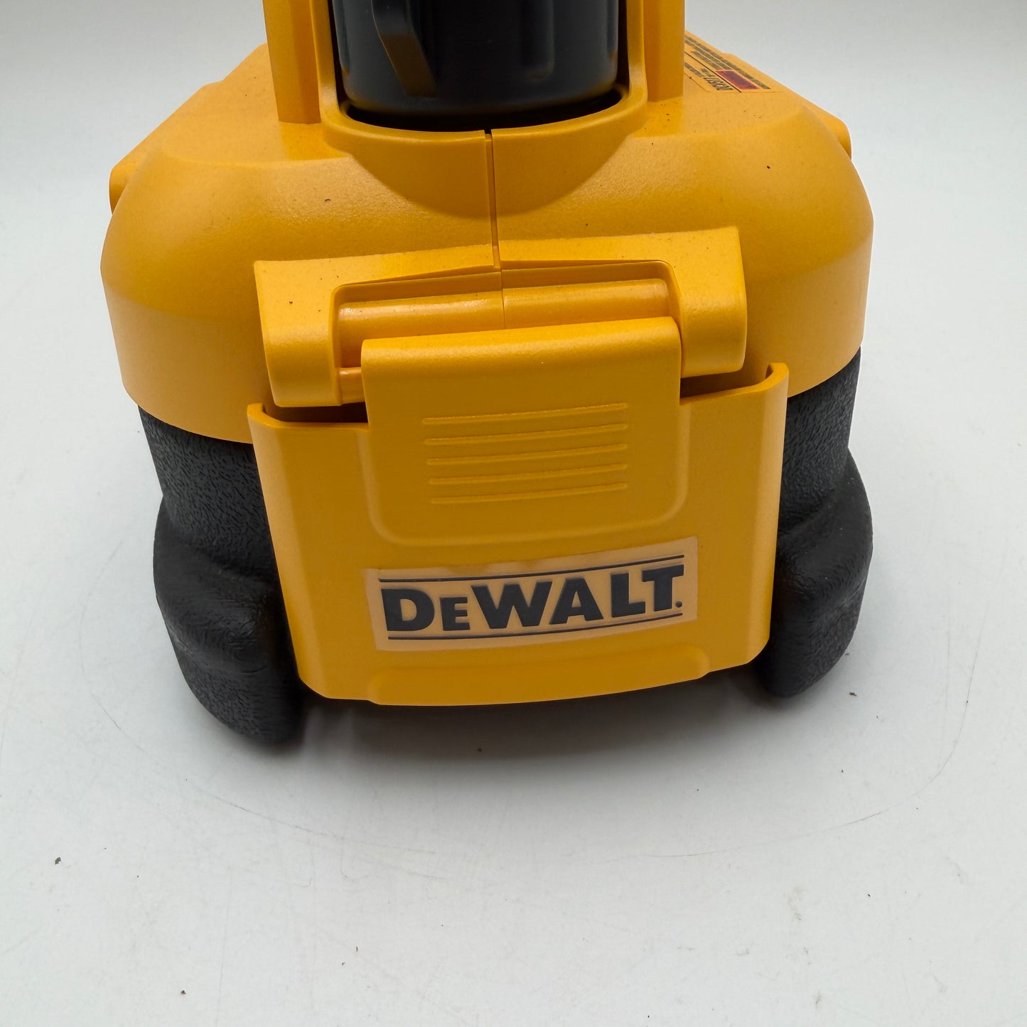 DeWalt DCV517 1/2 Gallon Cordless Wet/Dry Vacuum TOOL ONLY