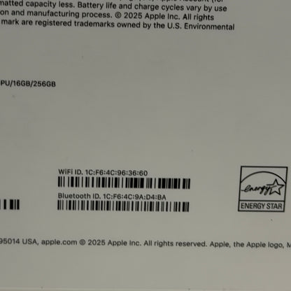 Apple MacBook Air 15-inch A3241 2024 M4 16GB 256GB Laptop Starlight