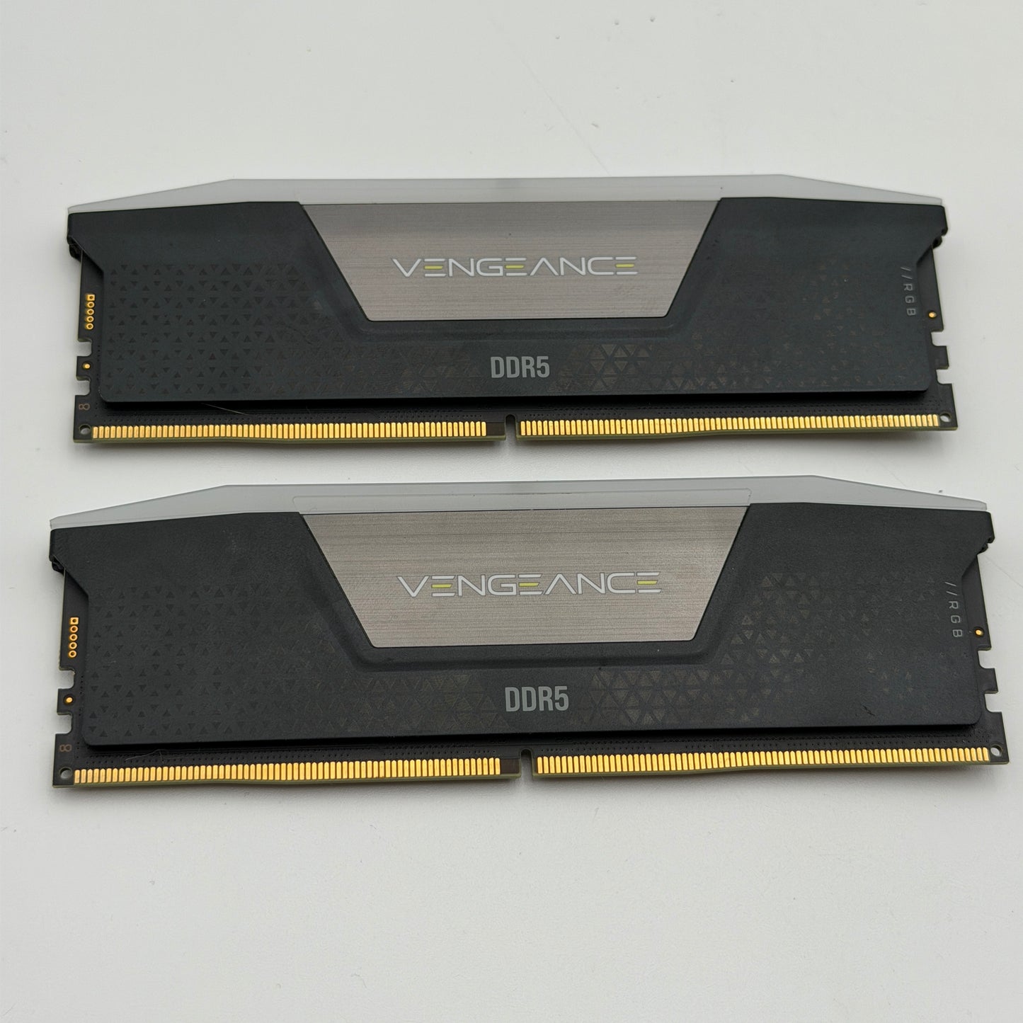 CORSAIR Vengeance DDR5 RGB 32GB 5600MHz - 6000MHz