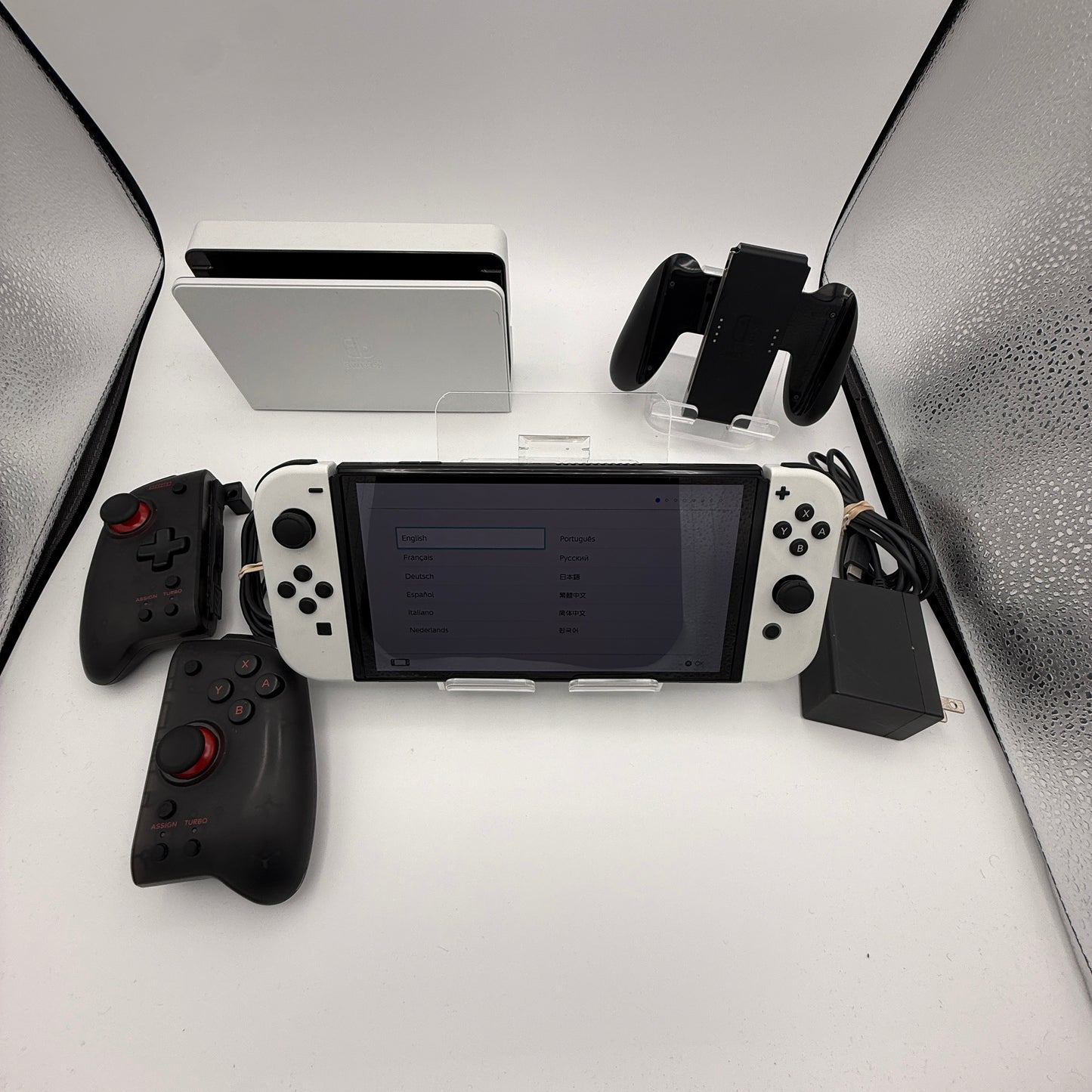 Nintendo Switch OLED (HEG-001) White 32GB w Extras