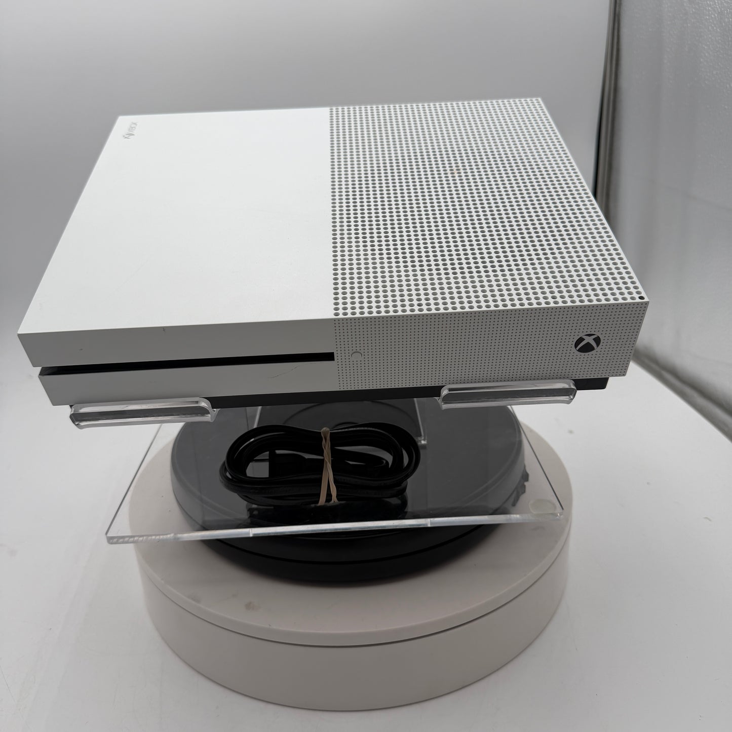 Microsoft Xbox One S (1681) 2016 1TB White Video Game Console ONLY