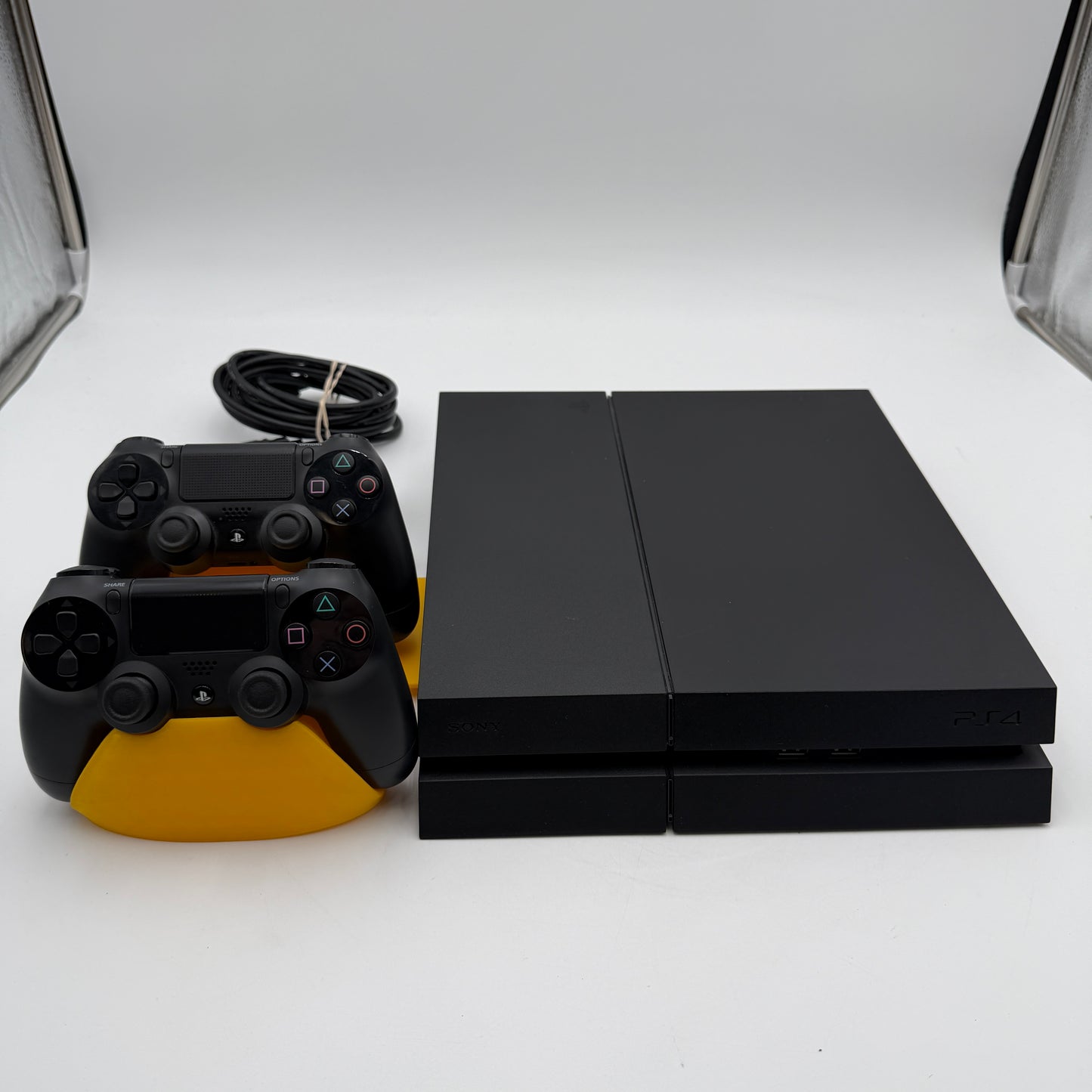 Sony PlayStation 4 CUH-1215A 500GB Black with 2 Controllers