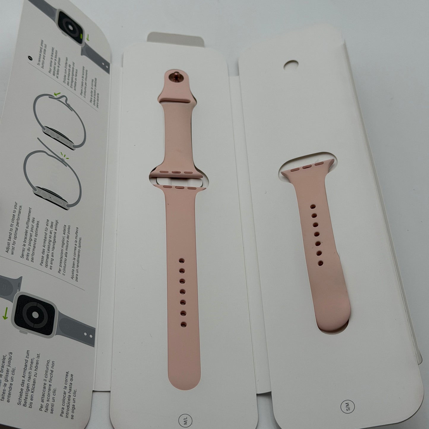 Apple Watch Series 4 40mm Rose Gold Aluminum GPS Only With EXTRAS