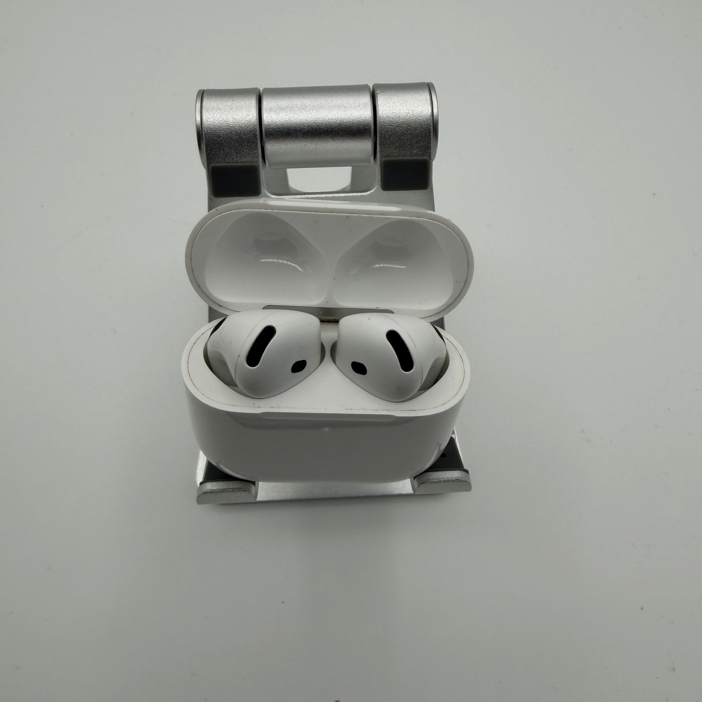 Apple AirPods (4th Gen) A3053 Case (2024) Bluetooth Headphones - White