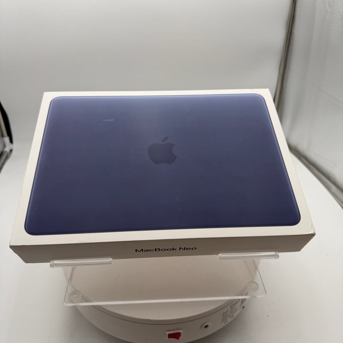 Apple MacBook Neo 13" A3404 2026 Laptop Indigo 8GB 256GB MINTY