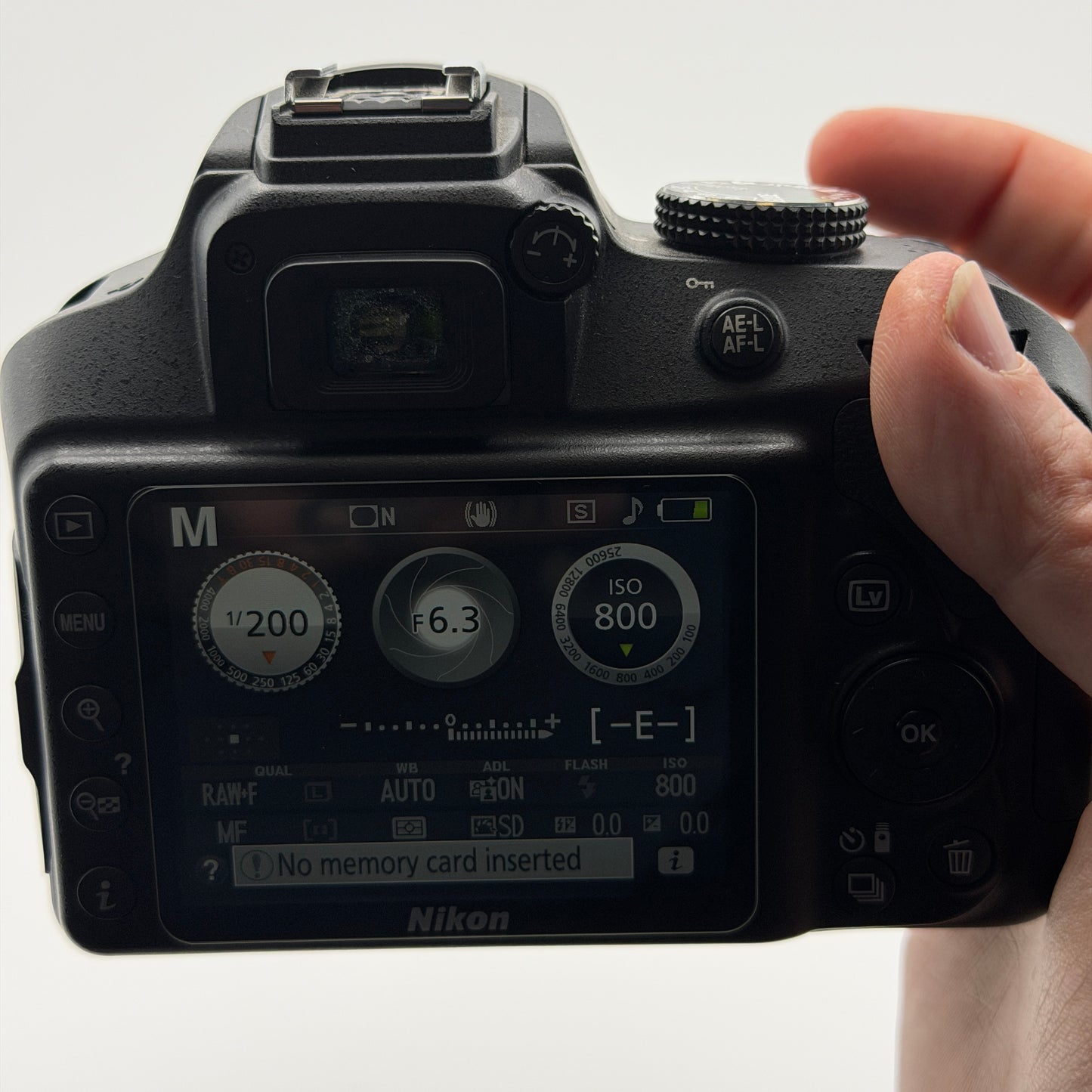 Nikon D3400 Digital Camera With Charger And Lens