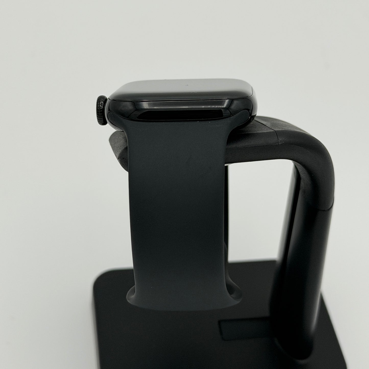 Apple Watch Series 11 42mm GPS A3331 Space Black Aluminum MINTY!