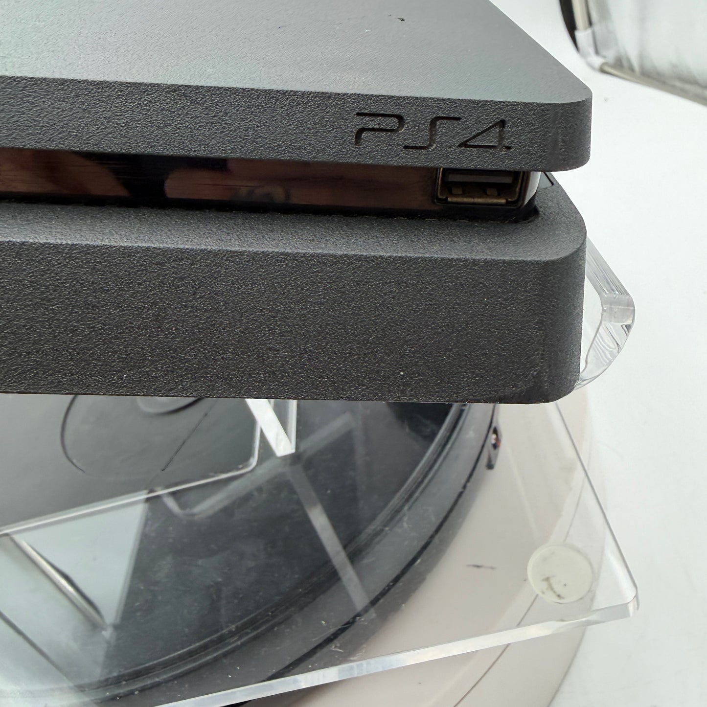 Sony PlayStation 4 Slim CUH-2215B 825GB Black Console Fully Functional 1 Controller