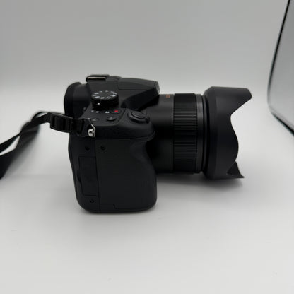 Lumix DMC-FZ1000 20.1 MP Digital Camera With Bag and Extras