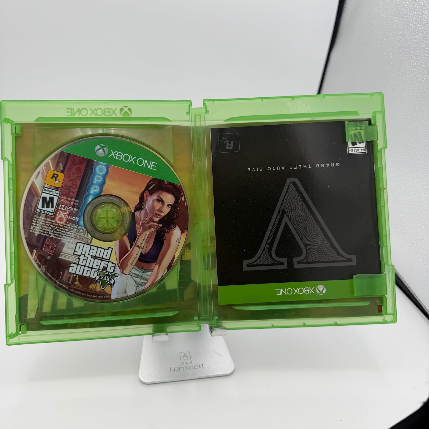 Grand Theft Auto V Xbox One Used With Box Complete Edition