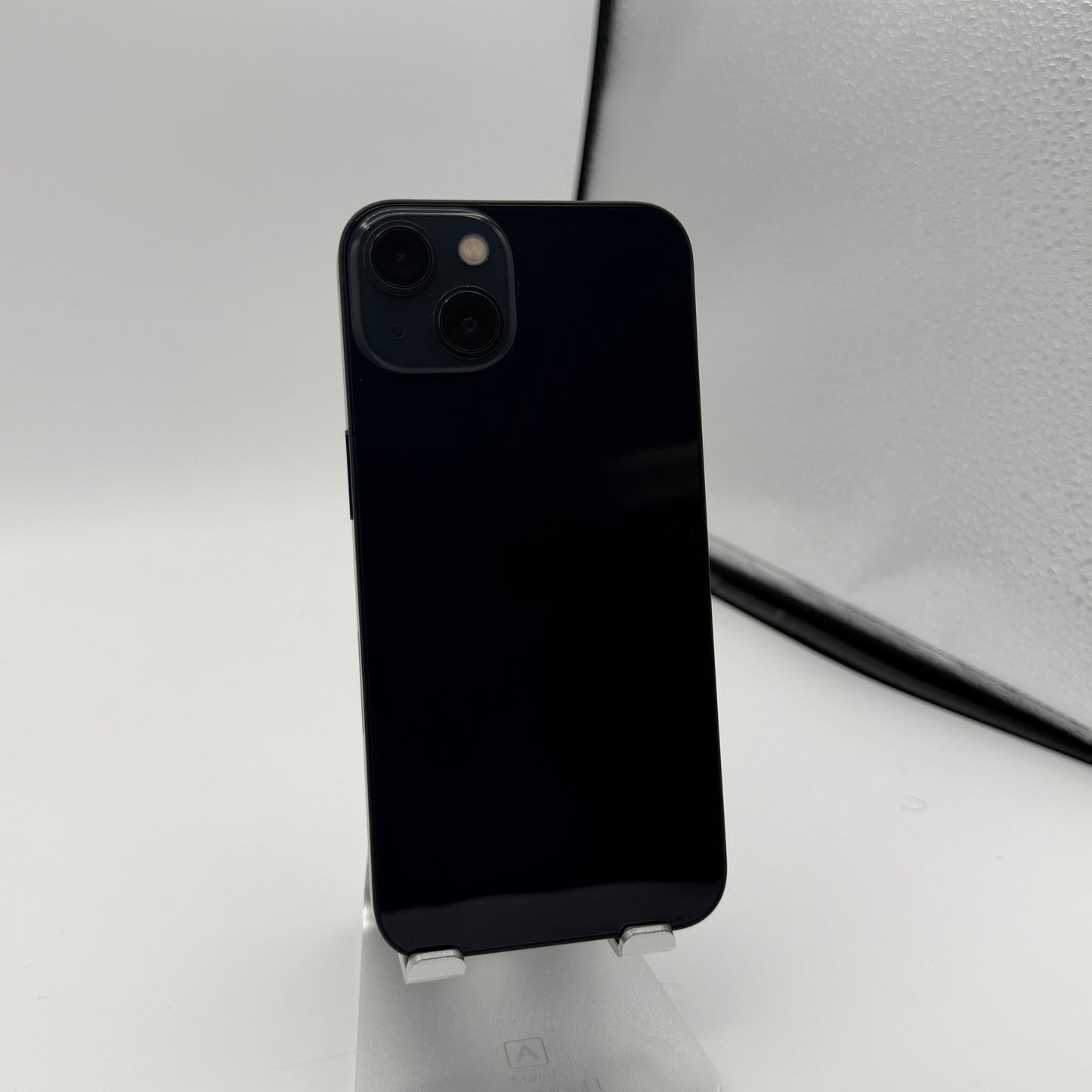 Unlocked Apple iPhone 13 128GB Midnight Read